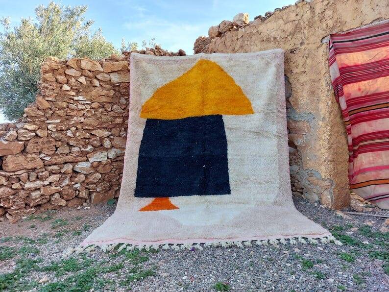 Traditional handmade wool rug size 150 x 250 cm