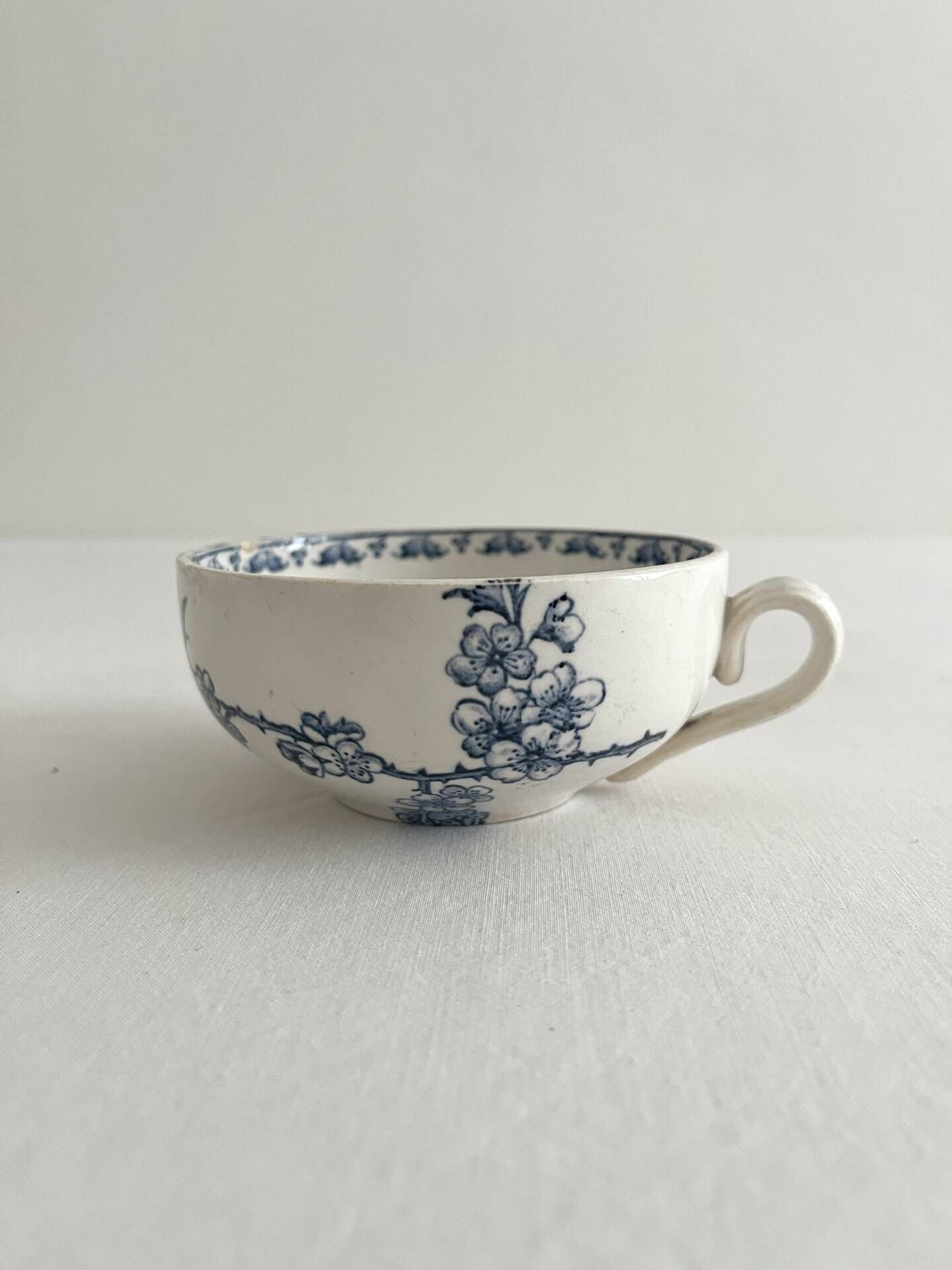 Antique ironstone cup "Carmen" Sarreguemines