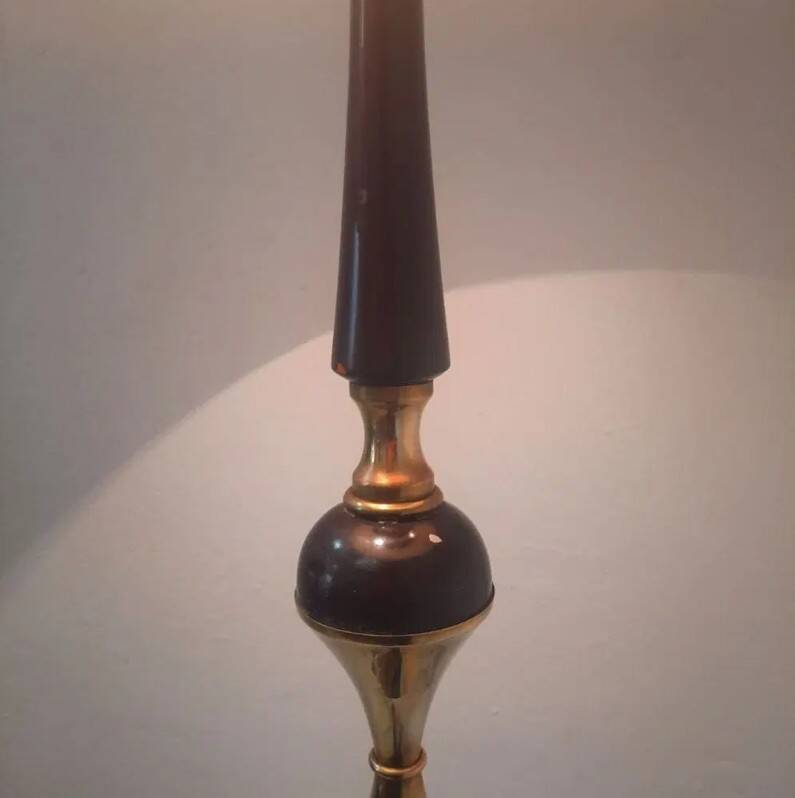 Tripod floor lamp – 1950s – wood and brass.