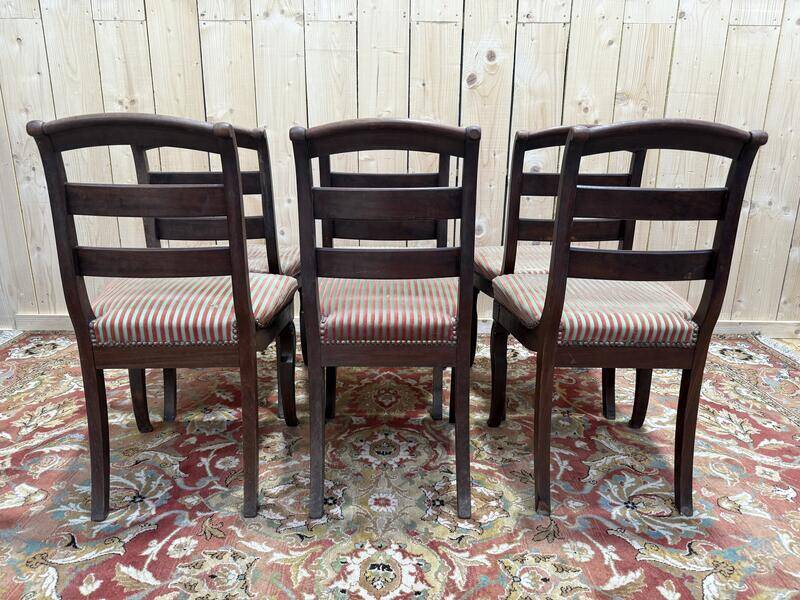 Suite de 6 chaises époque Restauration à restaurer