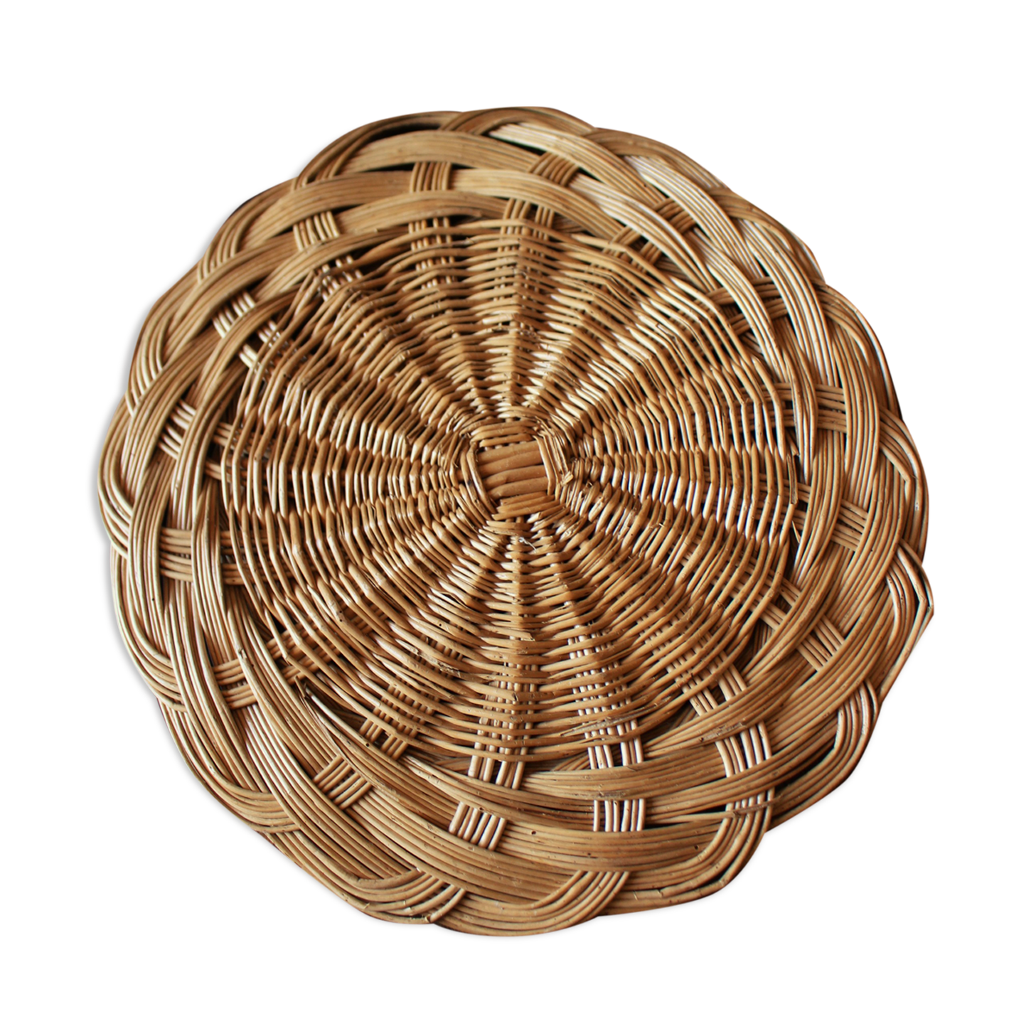 Round top wicker centerpiece vintage basketry to put on or on the wall
