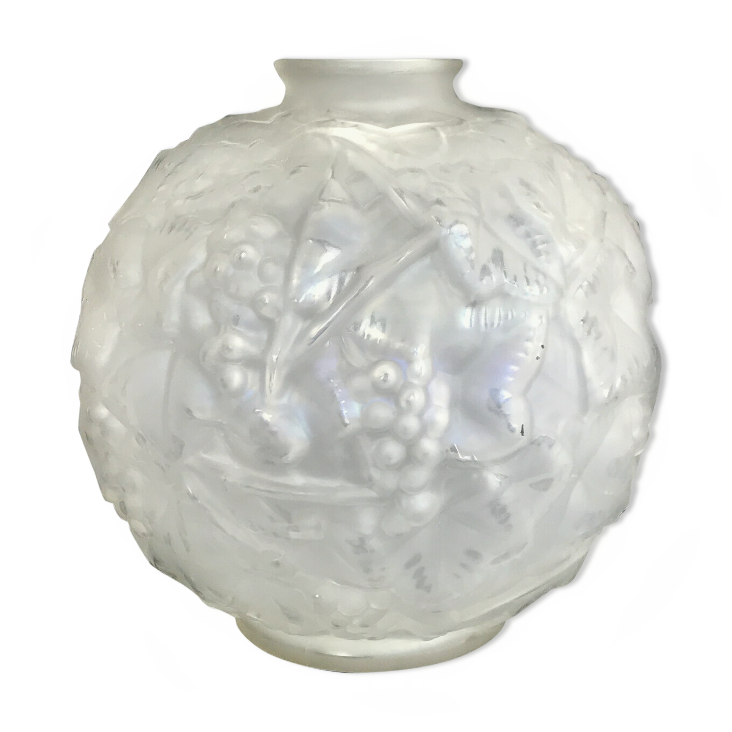 Vase boule art déco en verre moulé décor grappe de raisin Selency