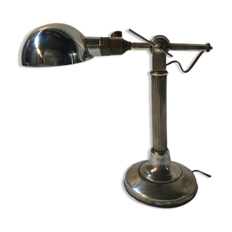 Lampe moderniste