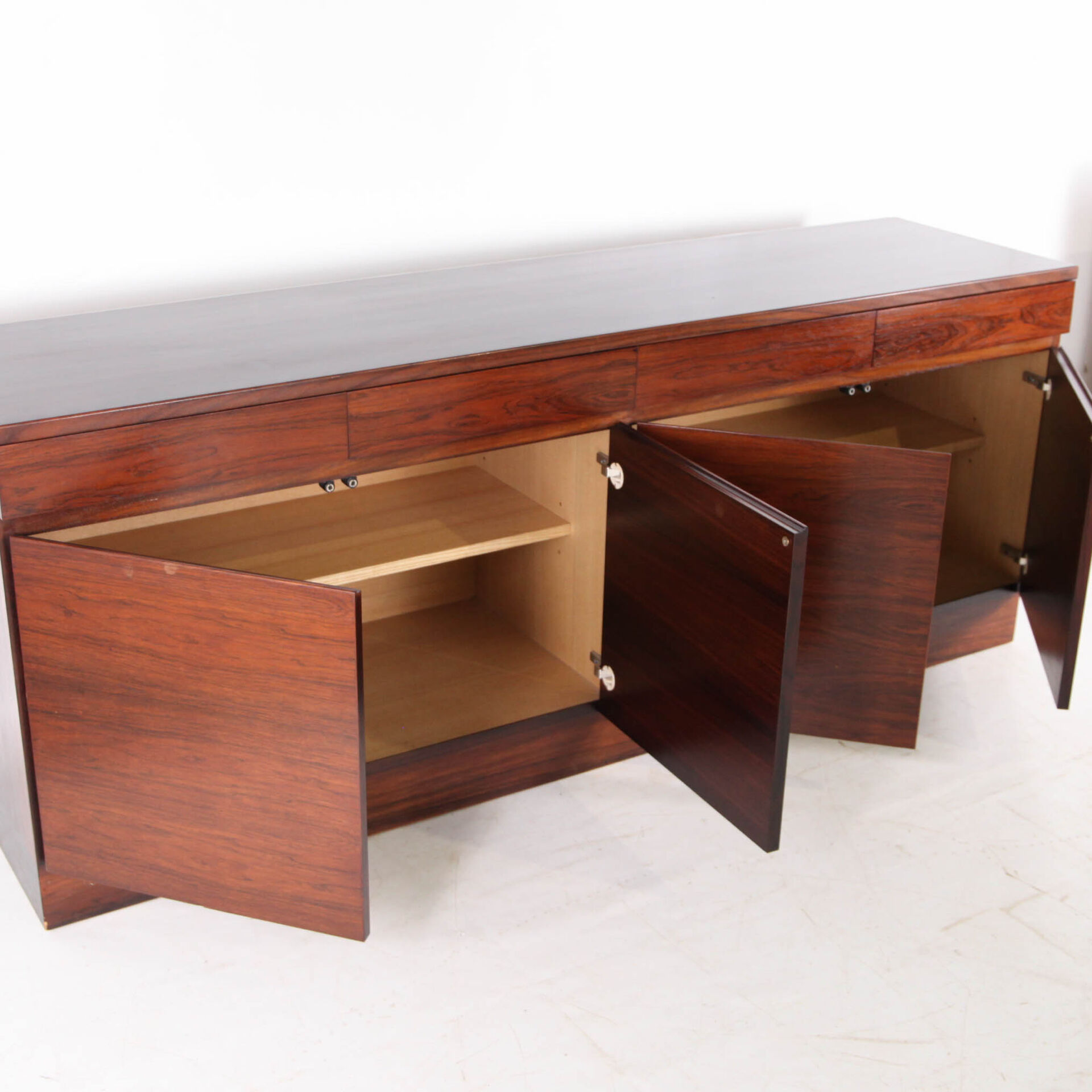Enfilade in Rio rosewood