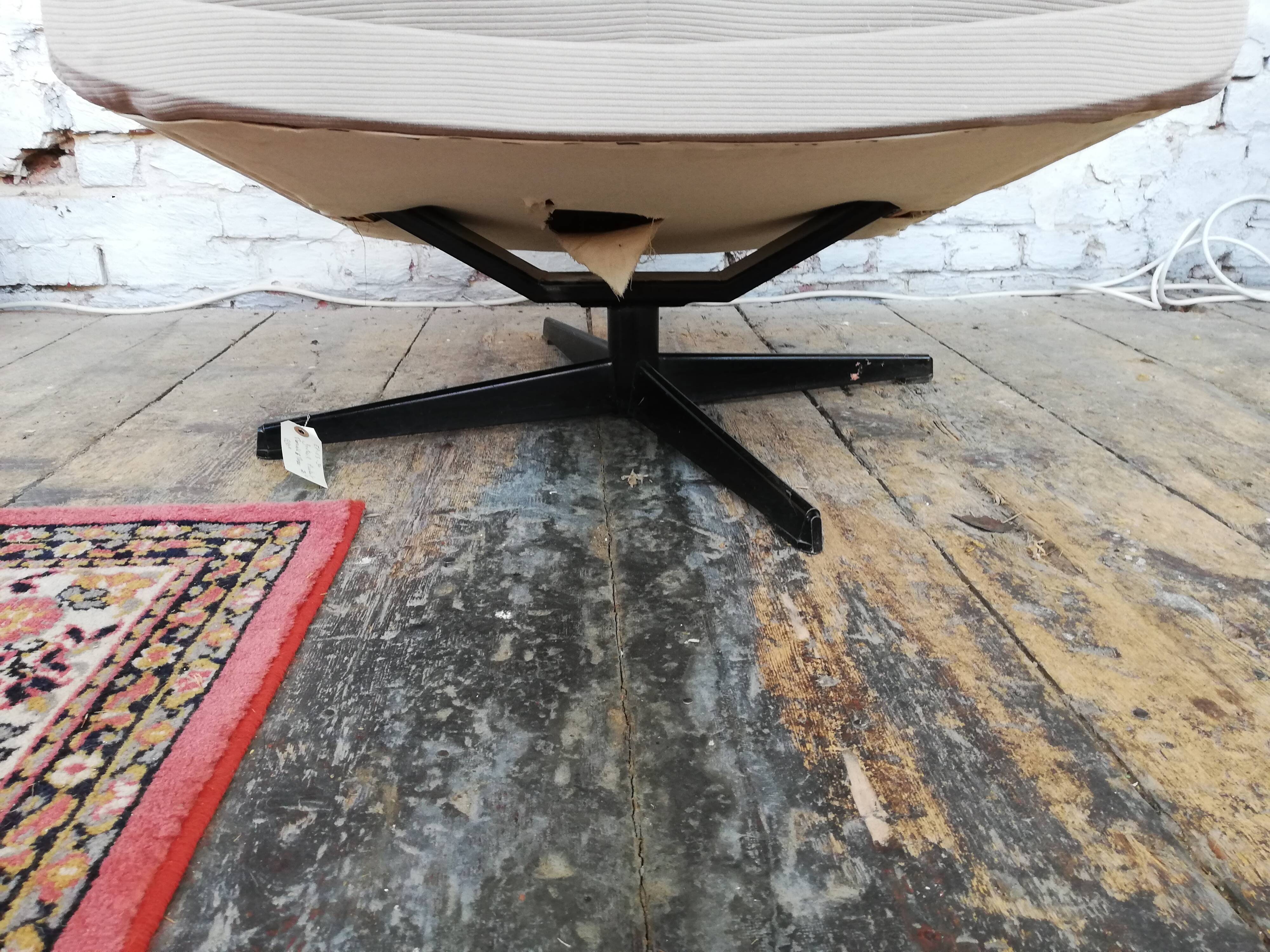 armchair and ottoman, Moravek Munzar, Ottoman