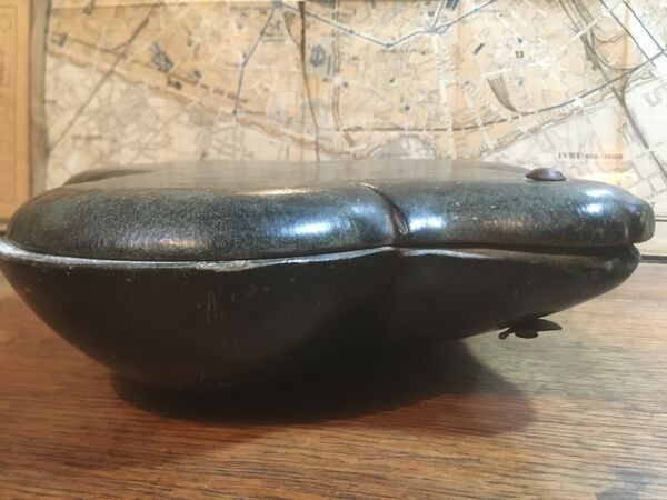 Boîte indienne à tika ou épices en pierre