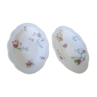 Lot 2 raviers anciens en porcelaine Limoges decor petites roses sur fond blanc