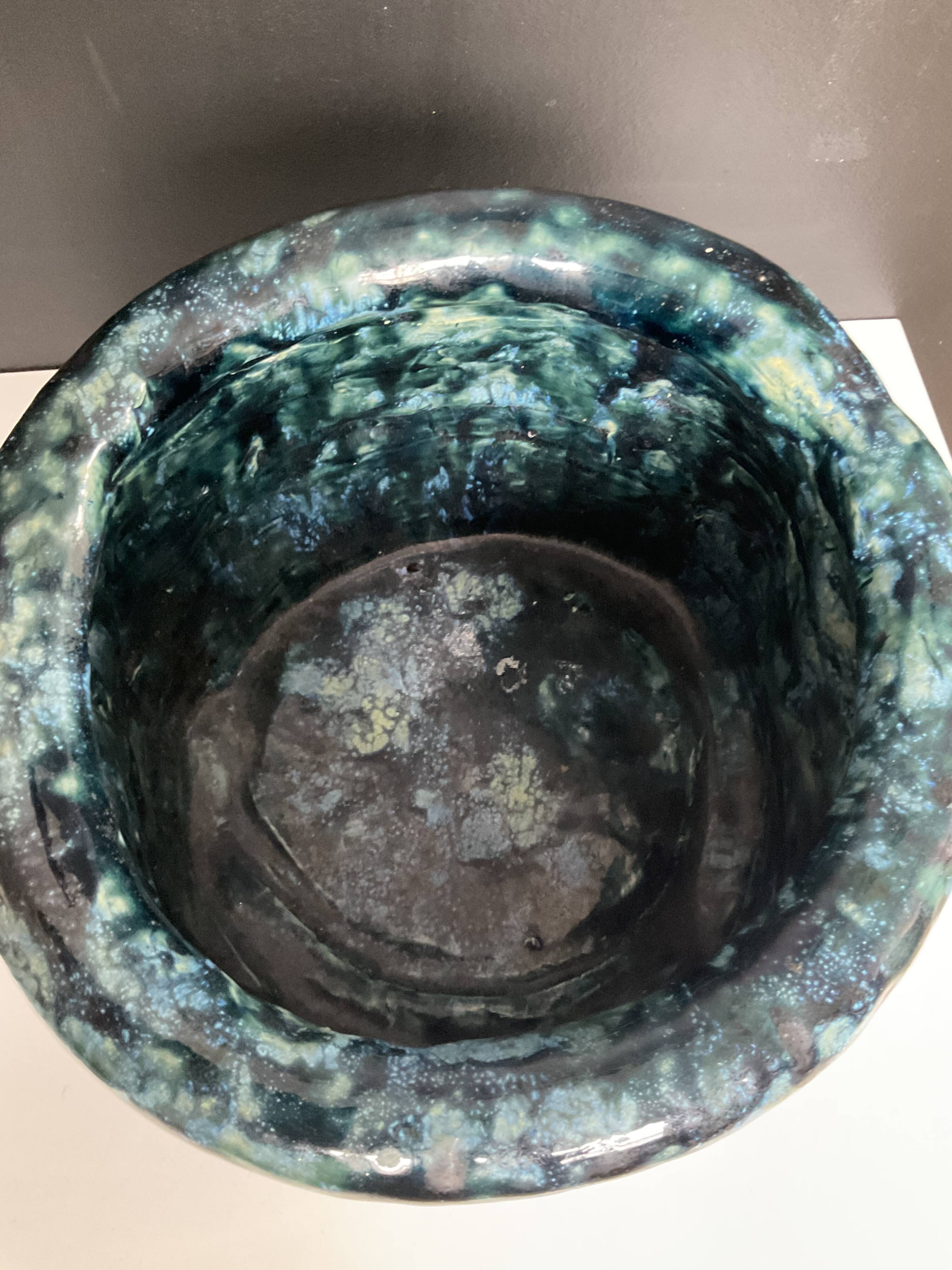 Vintage cache pot in glazed ceramic