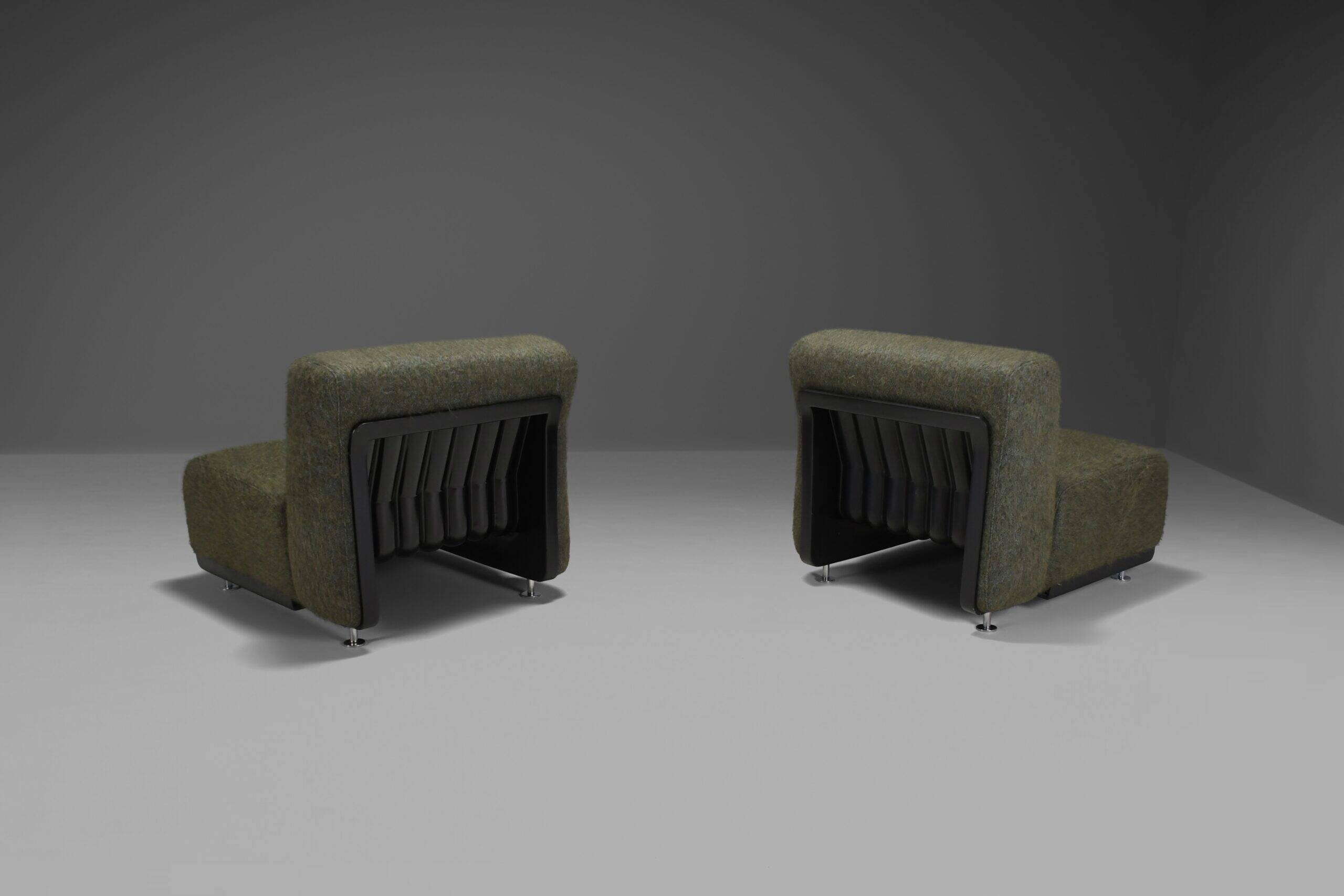 Set of two fabric and fiberglass easy chairs by Alberto Rosselli for Saporiti