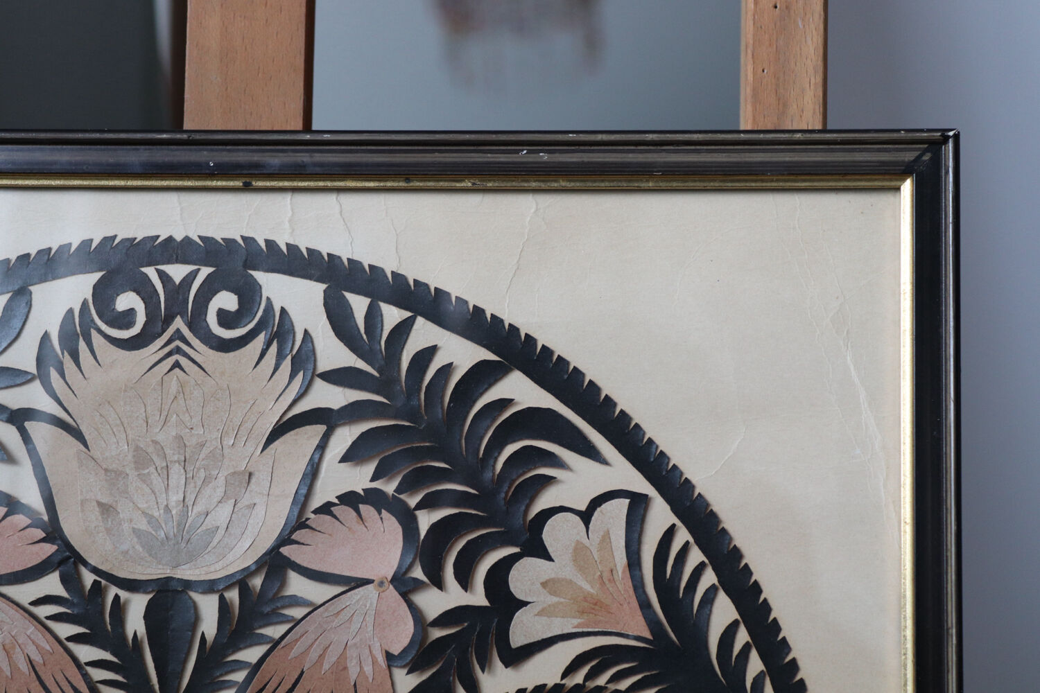 Decorative frame with roosters – vintage Polish découpage