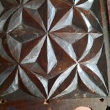 Coffret en bois sculpté