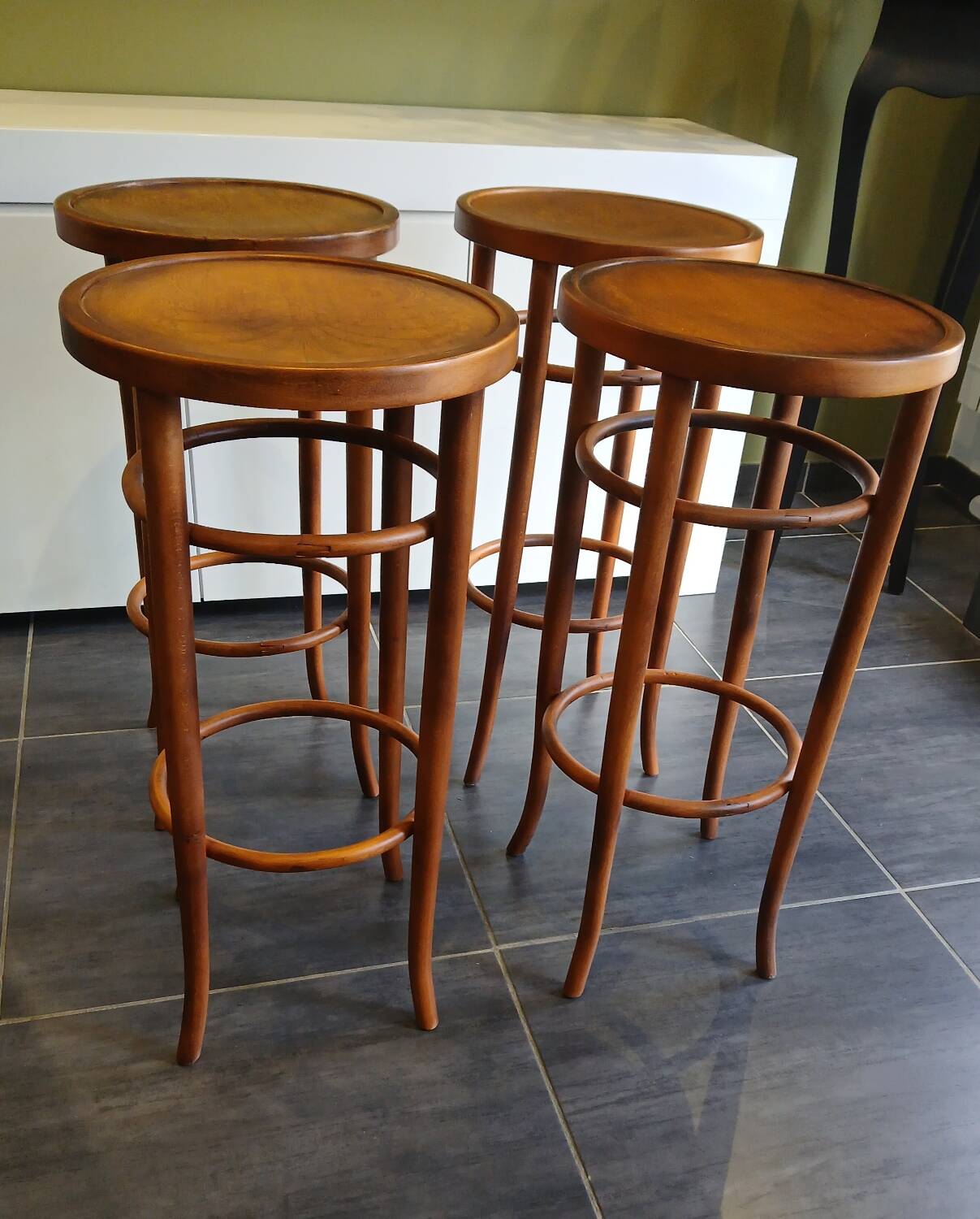 Série de 4 tabourets de bistrot vintage, années 70