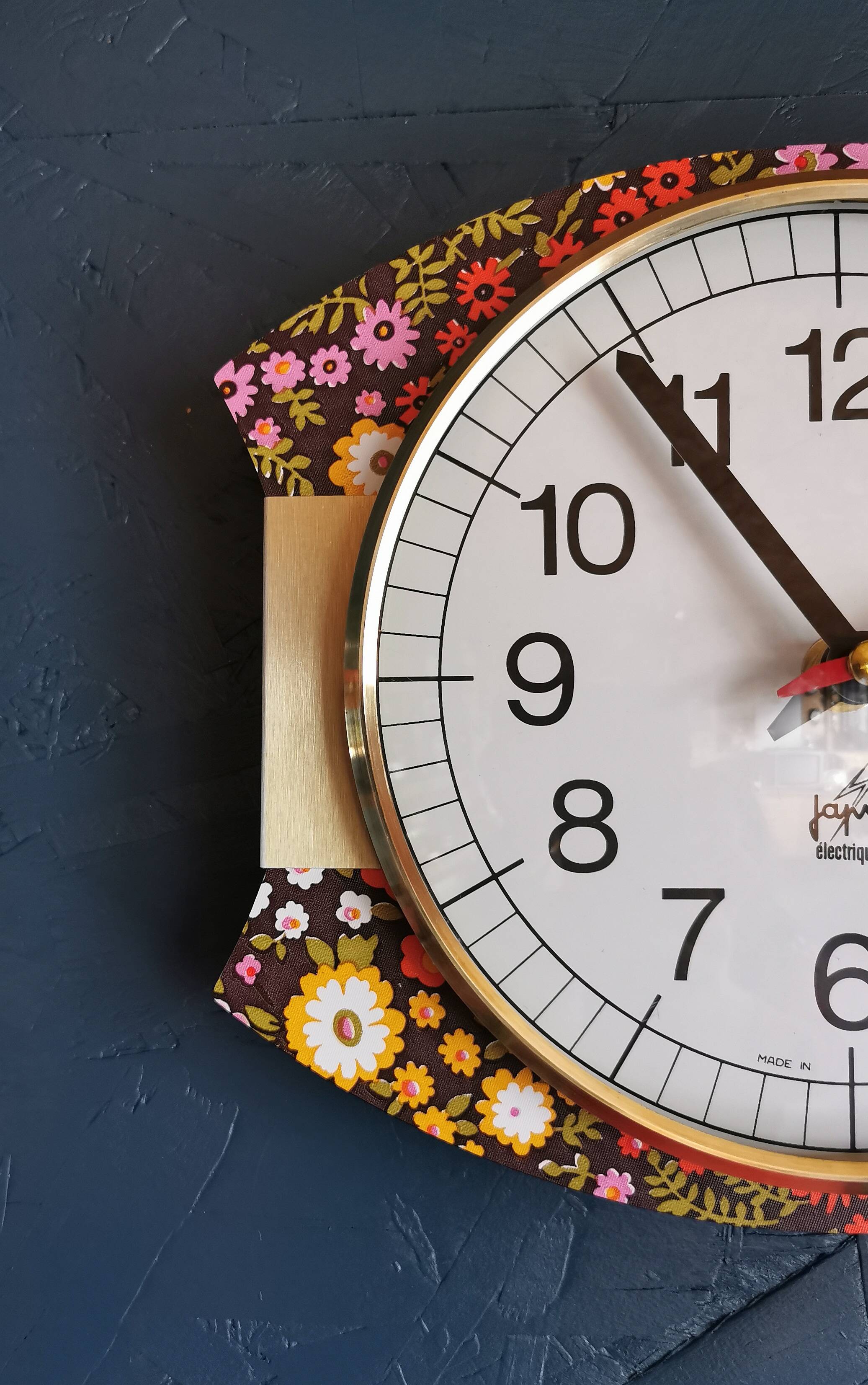 Vintage silent wall pendulum clock 70s "Japy electric flowers"