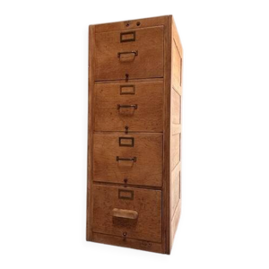 Meuble à casiers signé