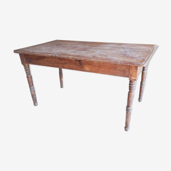 Table de ferme en noyer massif