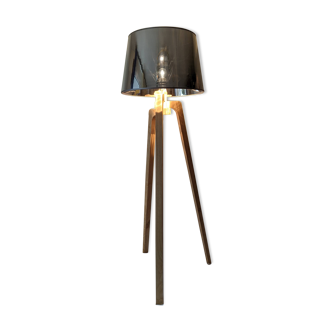 ash tripod lamp and lampshade silver-effect transparent appearance once the lamp is turned on