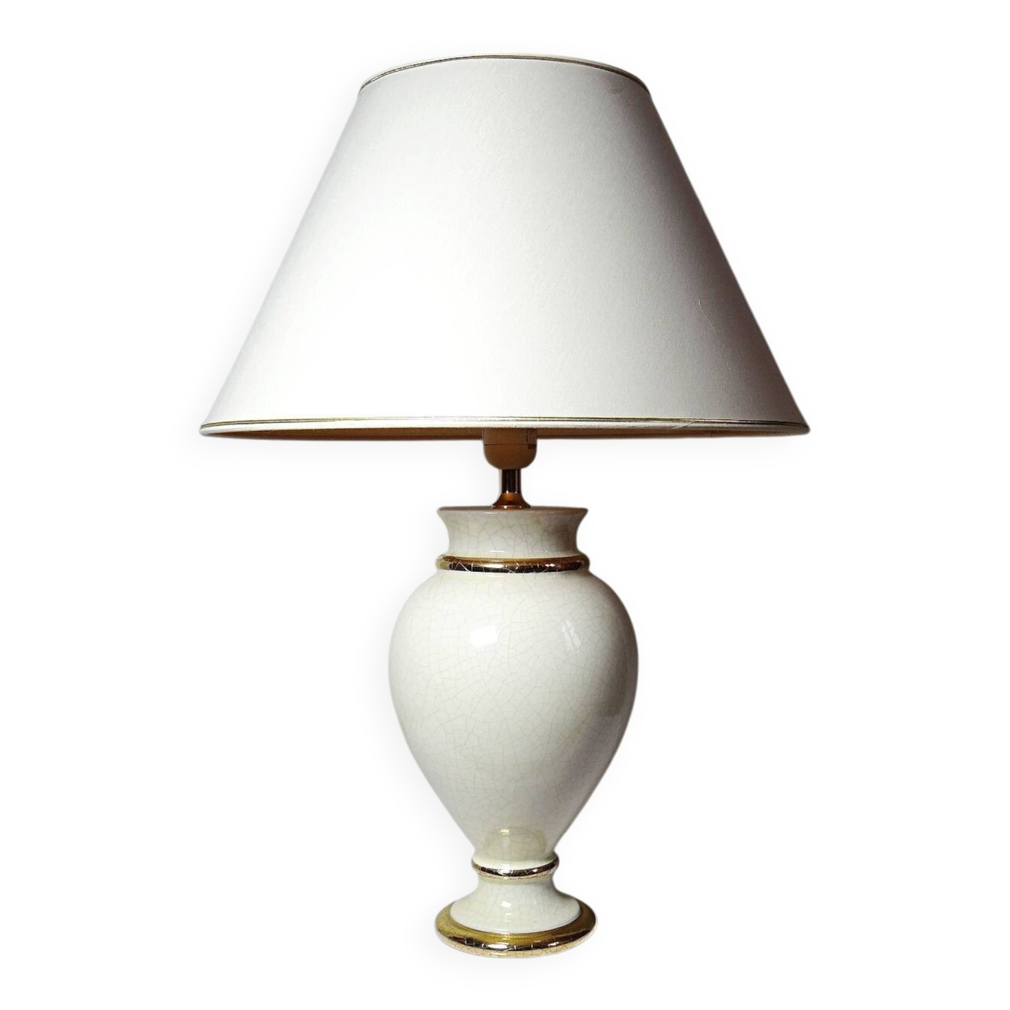 Ivory crackled earthenware lamp, in the style of vintage Le Dauphin.
