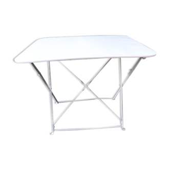 Rectangular folding metal garden table