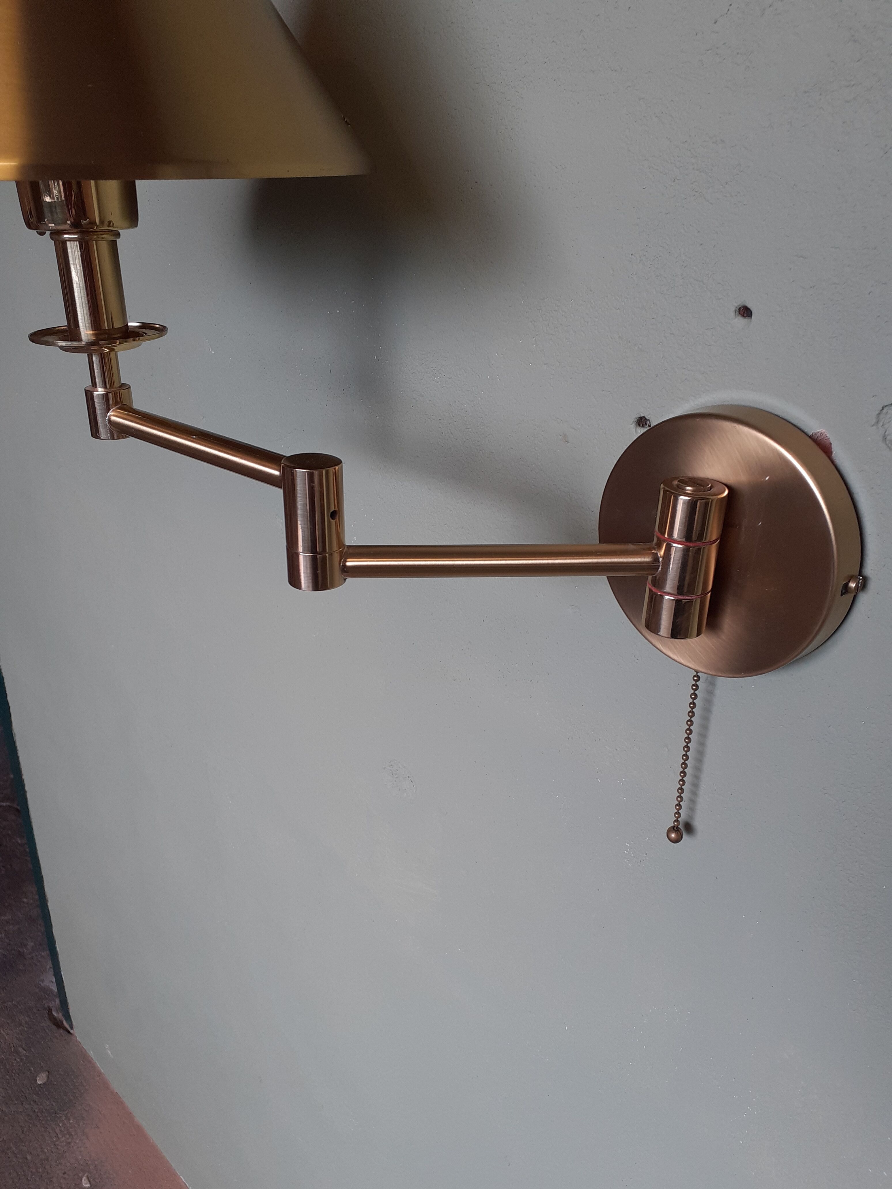 Pair of golden wall lamps Deknudt Lighting
