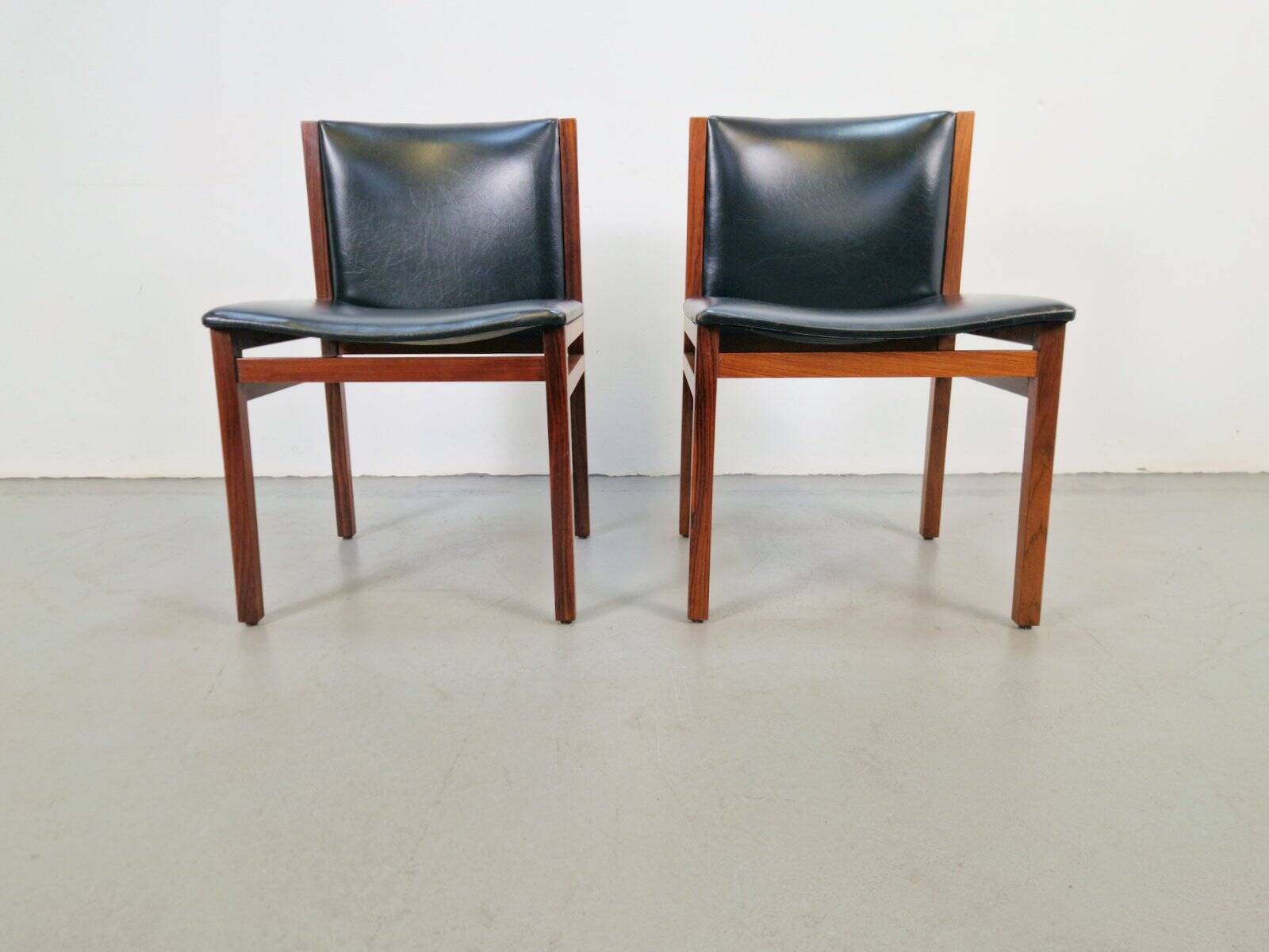 Vintage Rosewood Chairs by Tito Agnoli for La Linéa, Italy, 1960, Set of 2