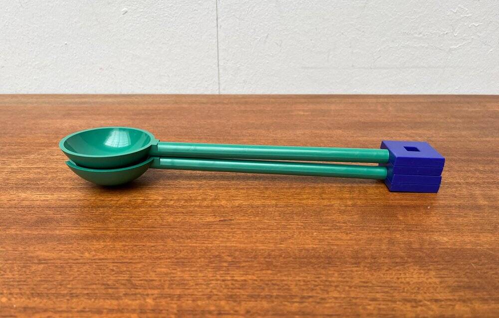 Postmodern Italian salad cutlery from the Euclid series by Michael Graves for Alessi, 1980s, set of 2.