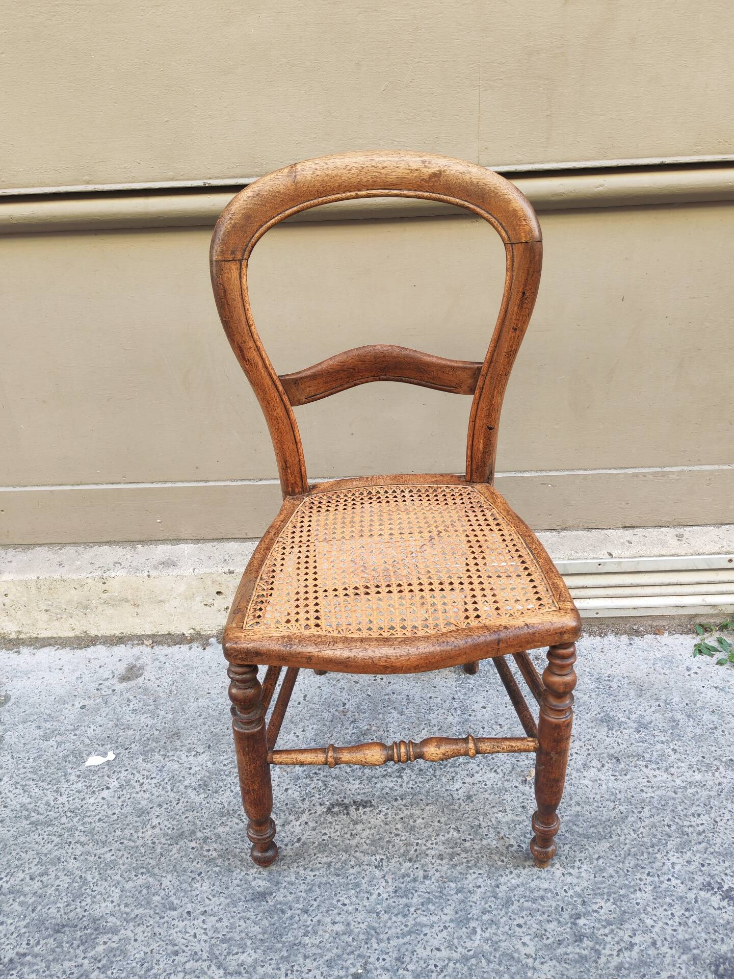 Louis Philippe style chair in walnut, 1900.