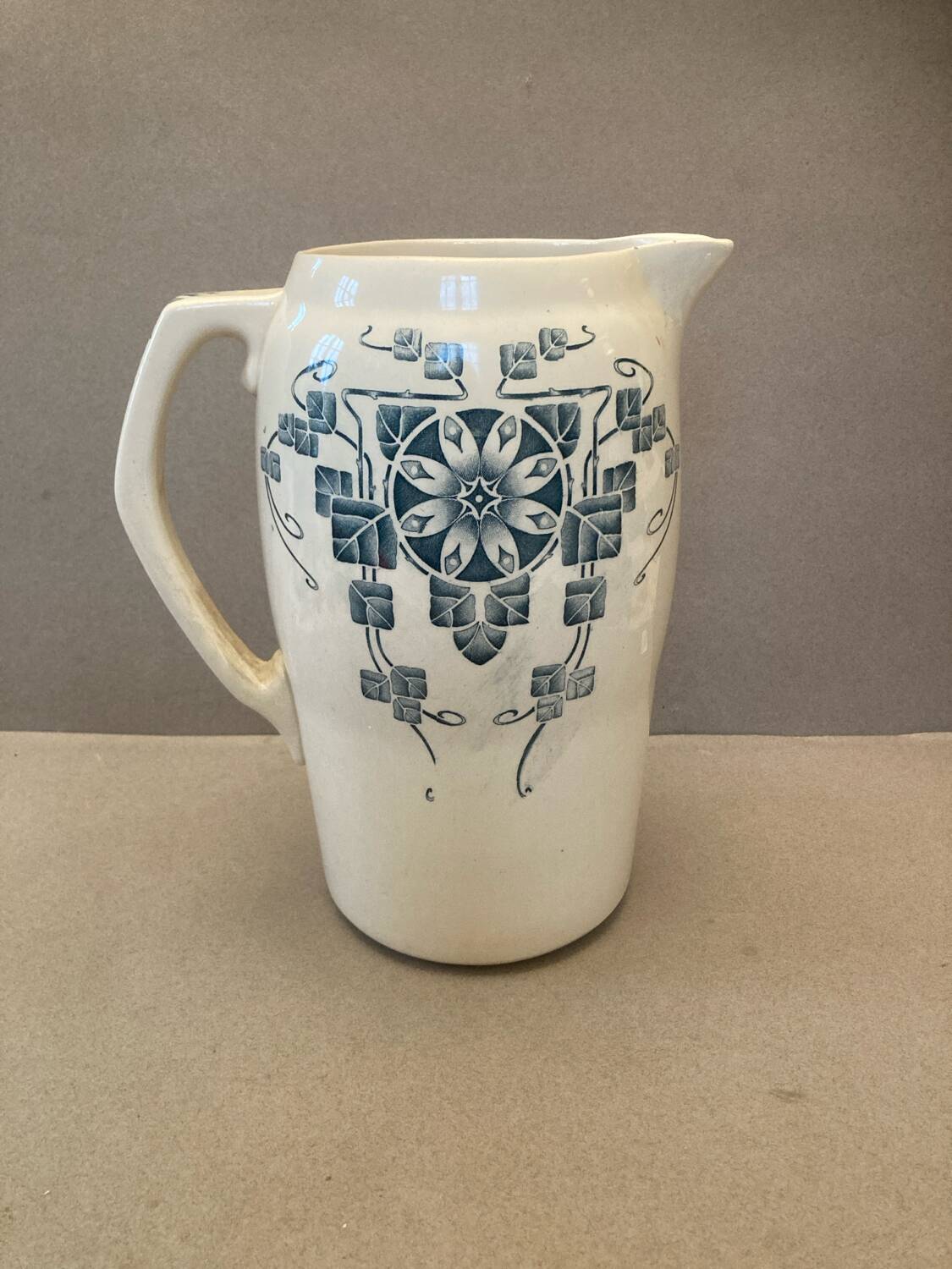 Longchamp carmen toilet bowl