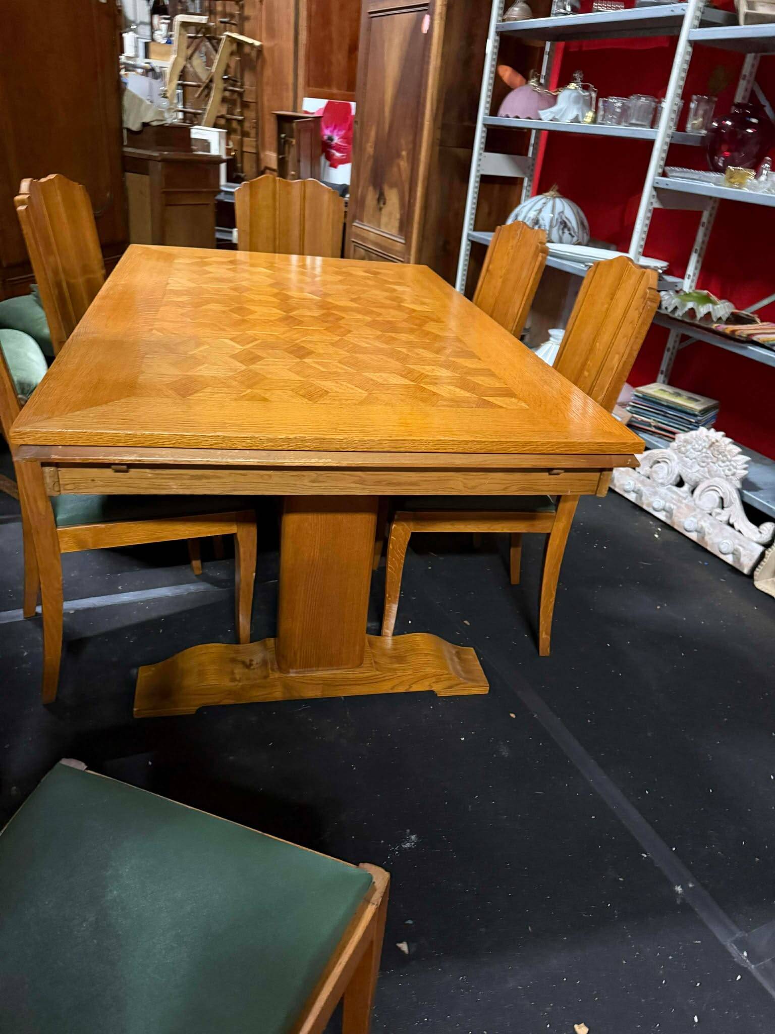 Dining table and its 6 chairs