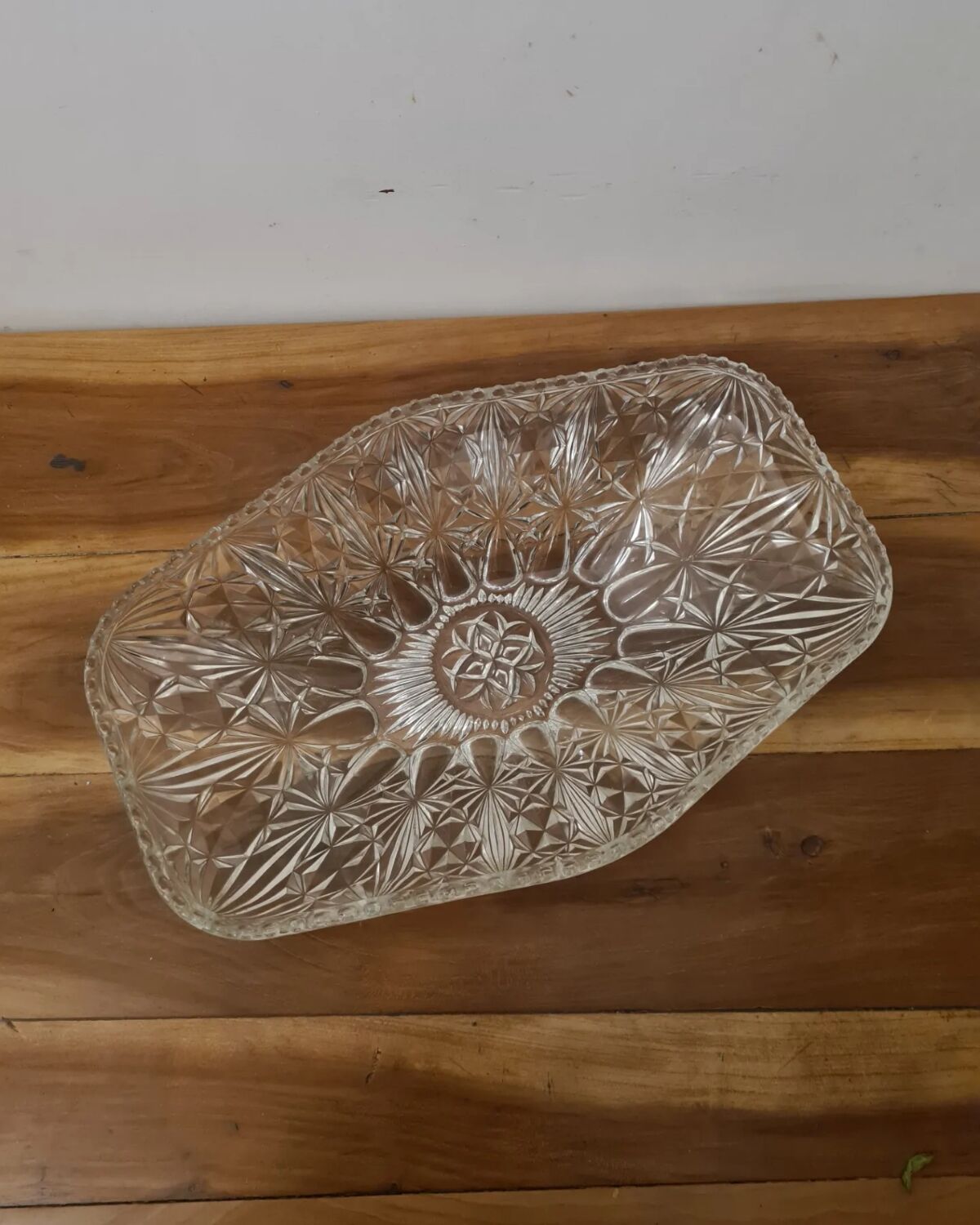 Cut glass fruit basket 70 ́s