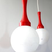Plafonnier cascade suspension vintage space age boule opaline année 70 par