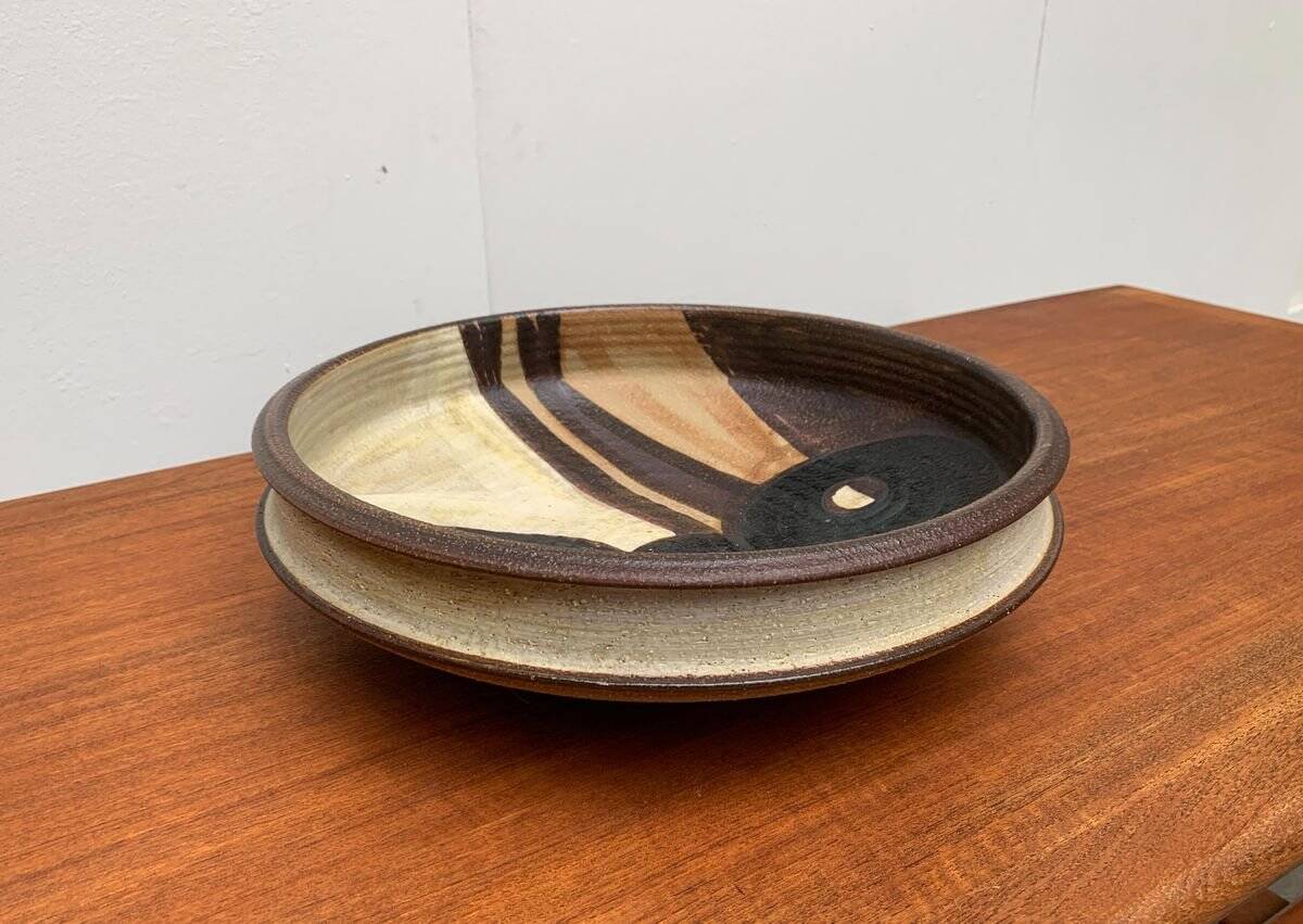 Wall plate / bowl in vintage Danish porcelain by Noomi Backhausen for Søholm