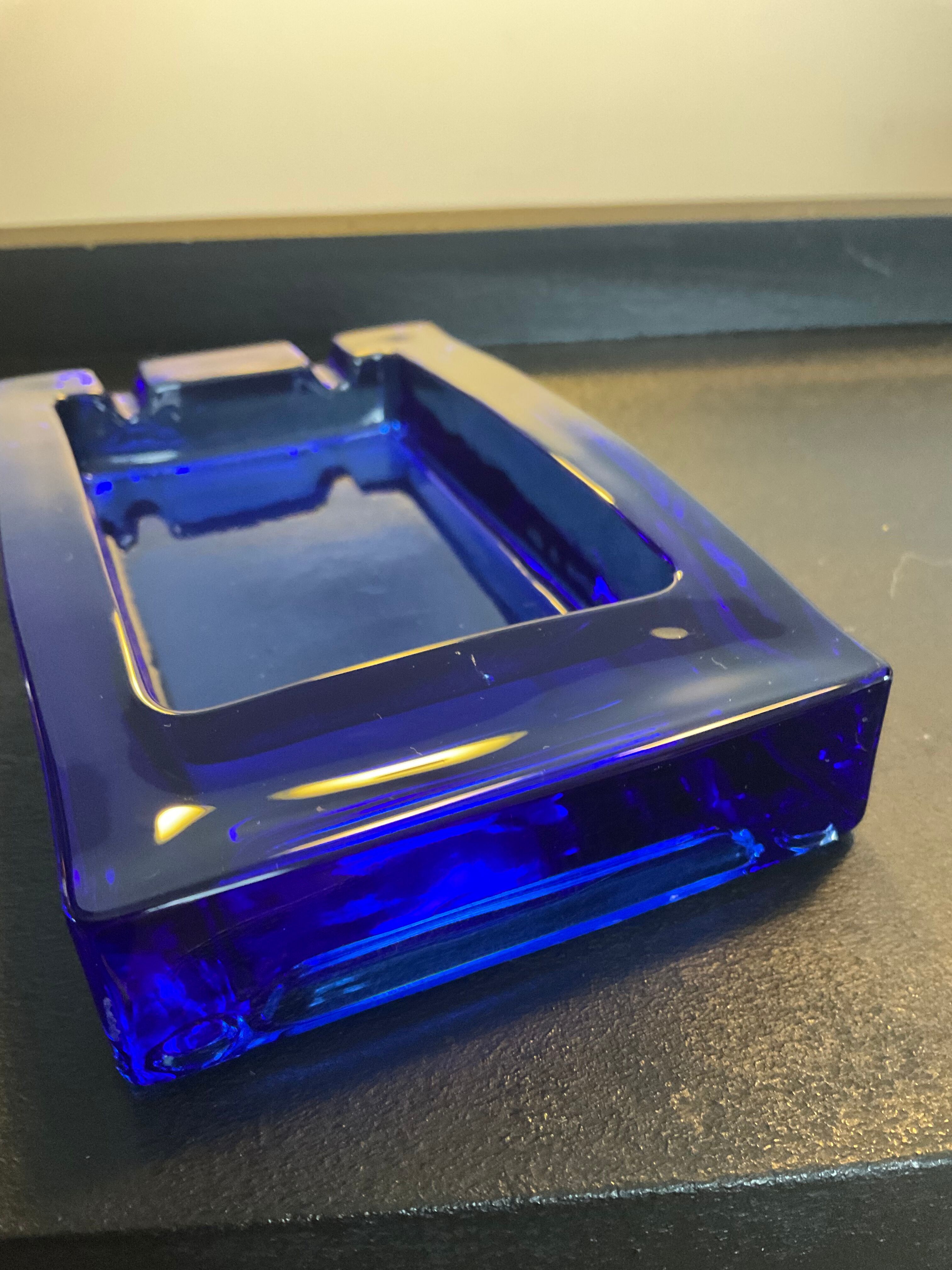 Ashtray in blue glass paste