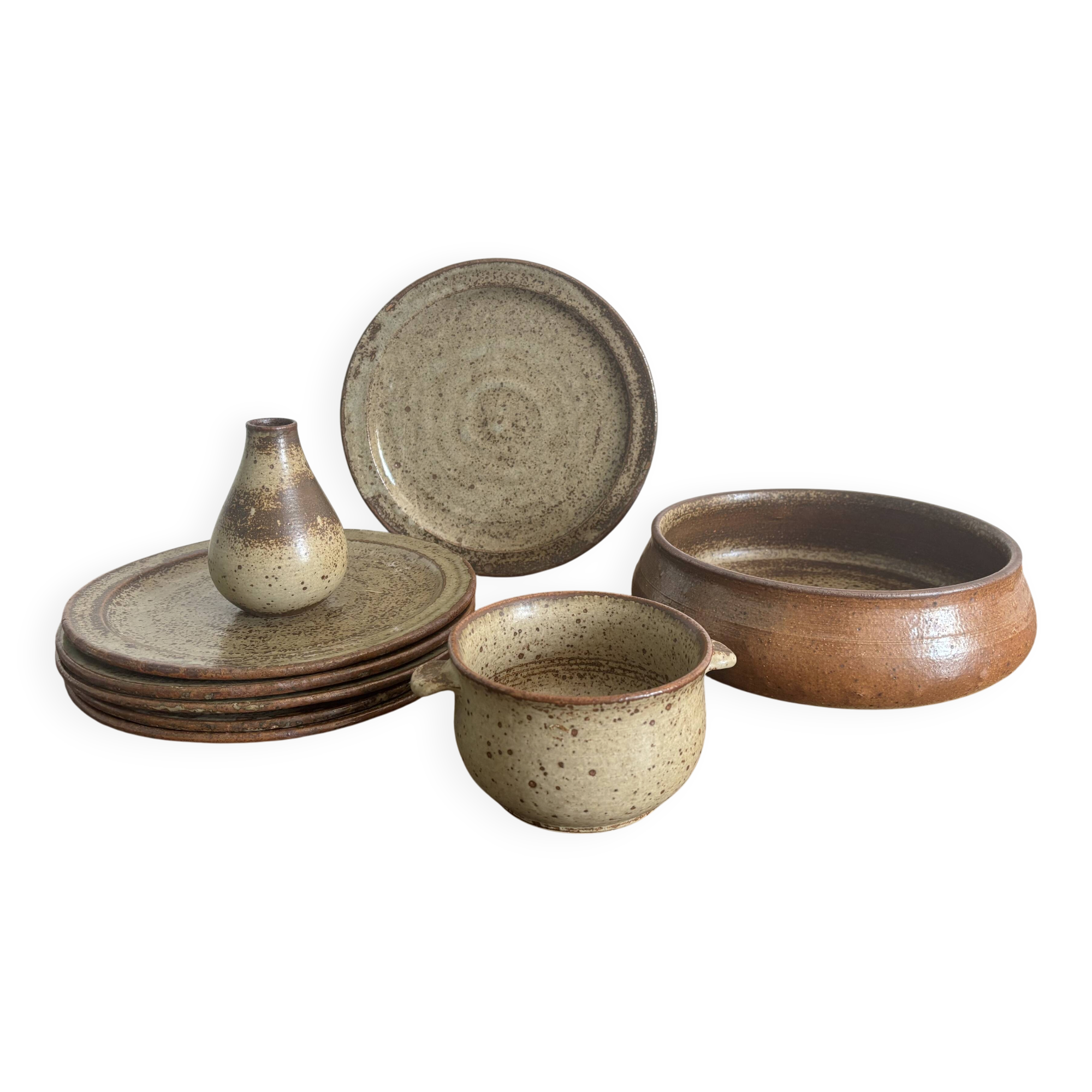 Ensemble de 9 pièces en grès LE CEP – assiettes, coupe, vase et bol