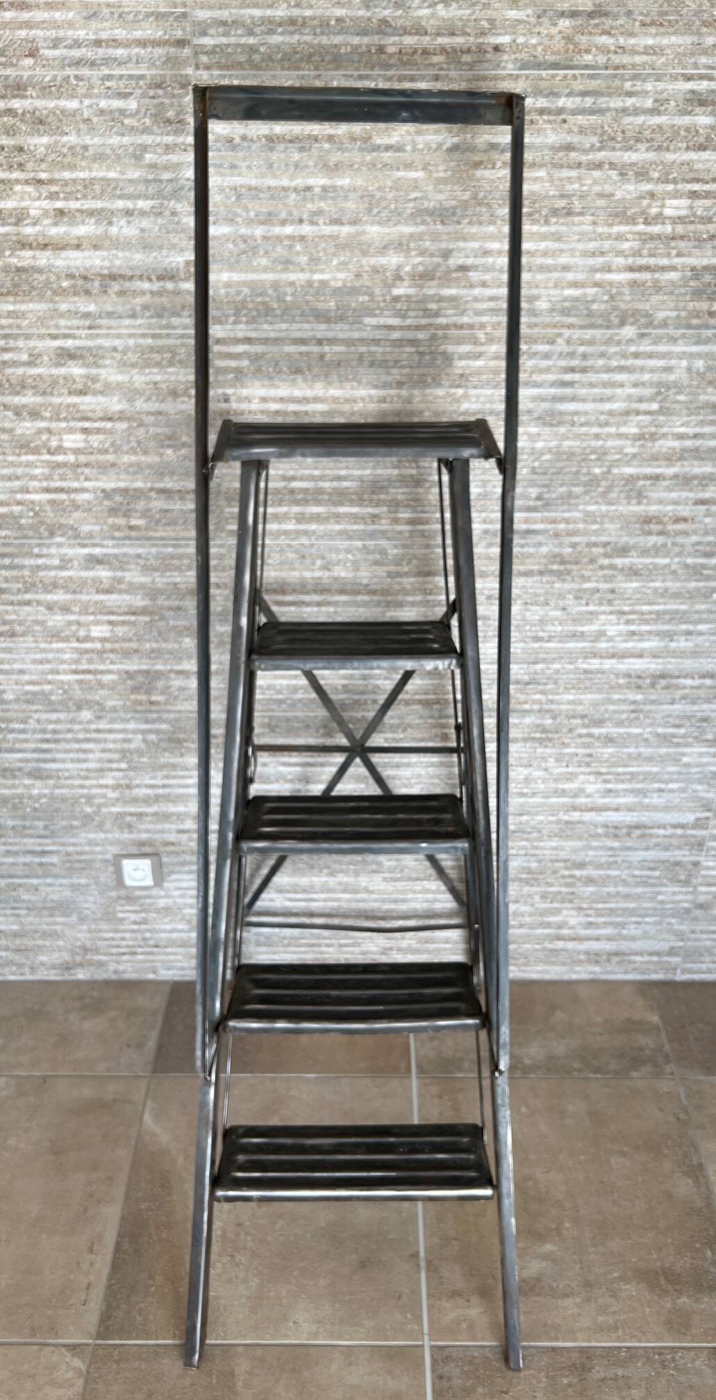 Manufrance 1930 industrial metal stepladder