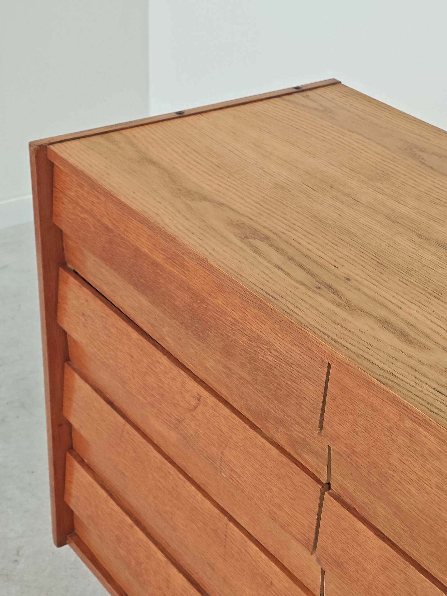 Commode U 453 bois par Jiri Jiroutek pour Interier Praha 1960