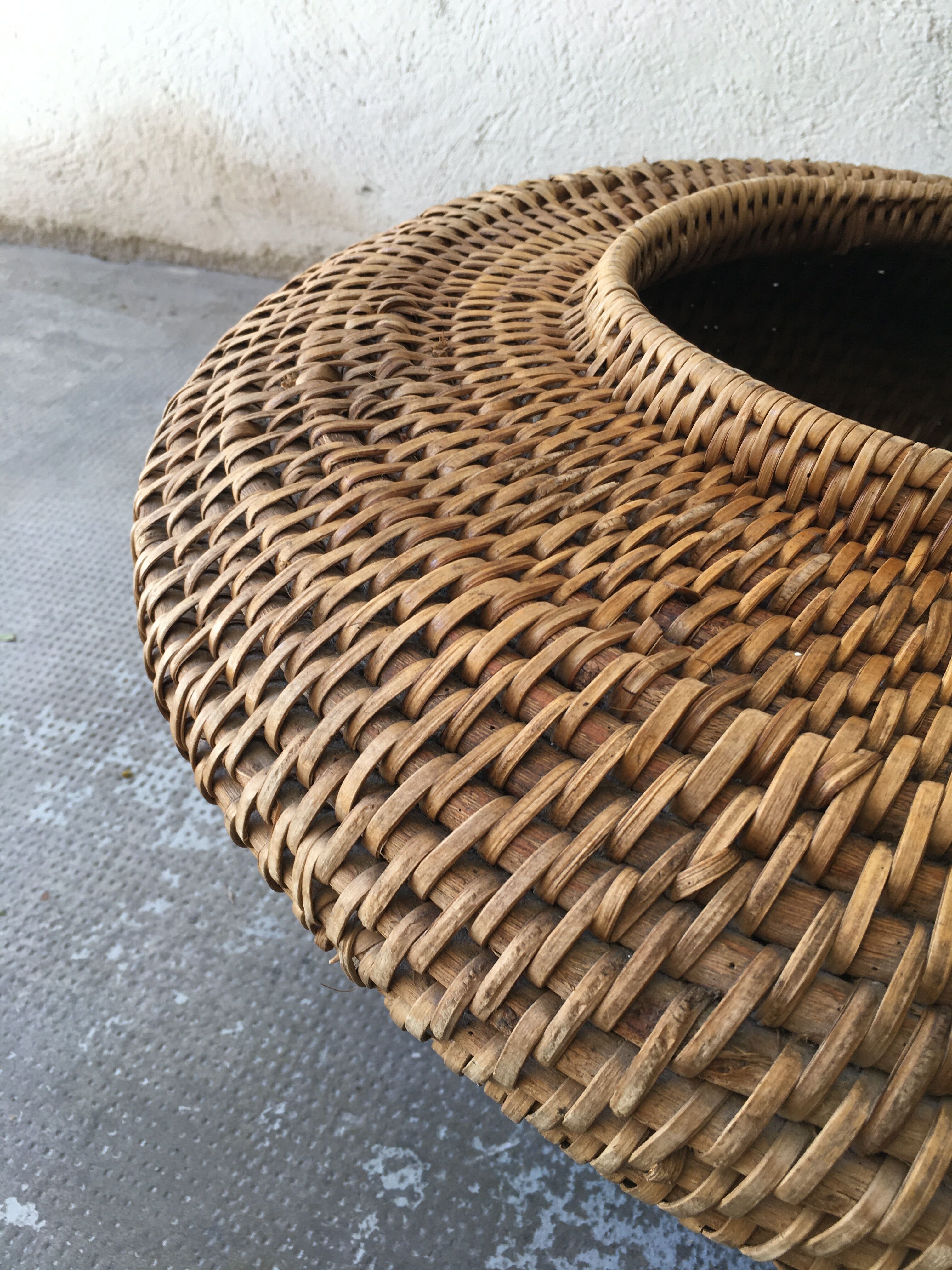 Basket in rattan