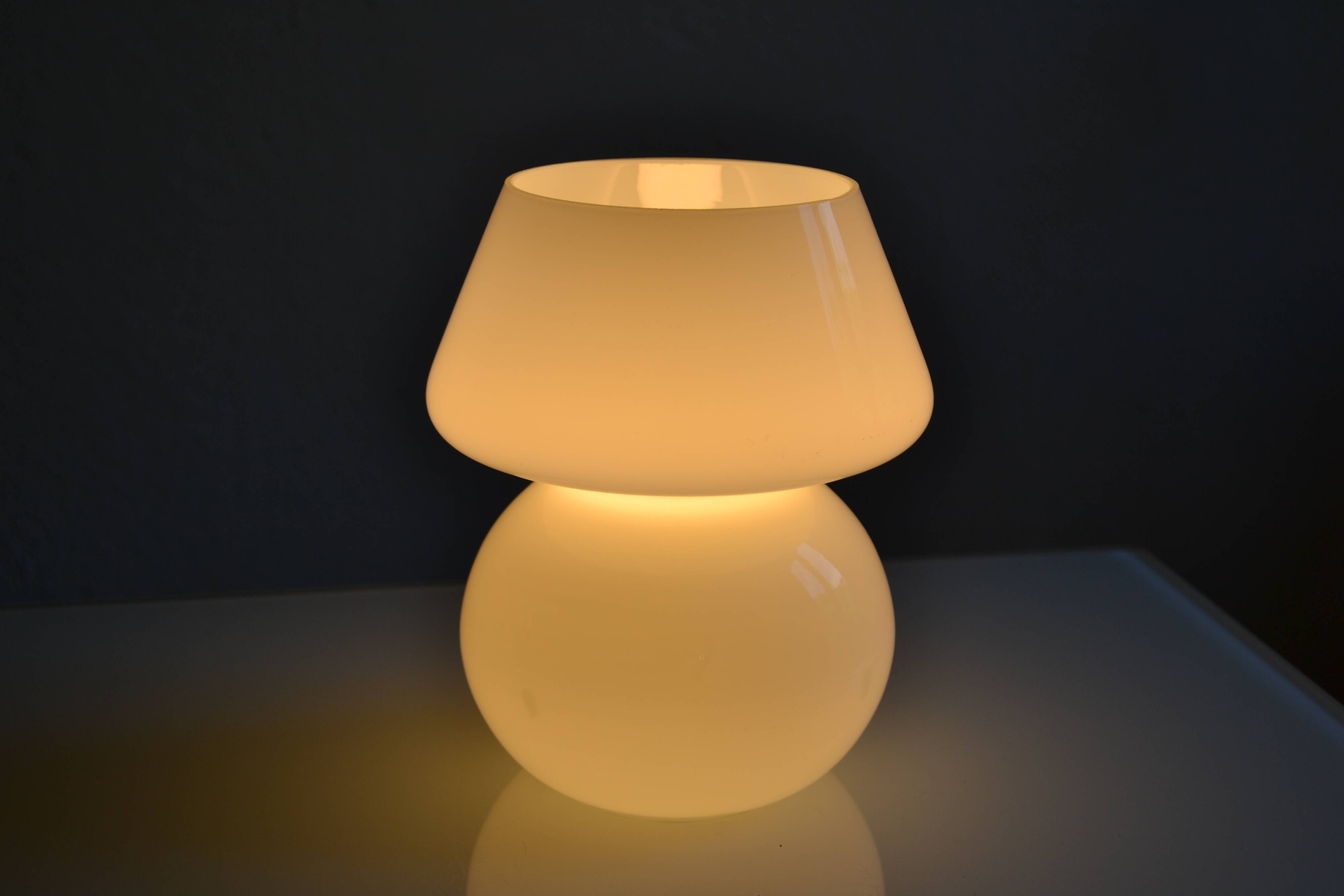 mushroom night light opal glass white Italy 80's 1980