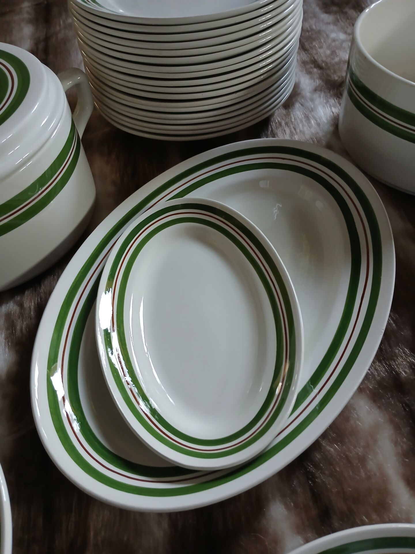 2 old dishes Moulin des Loups