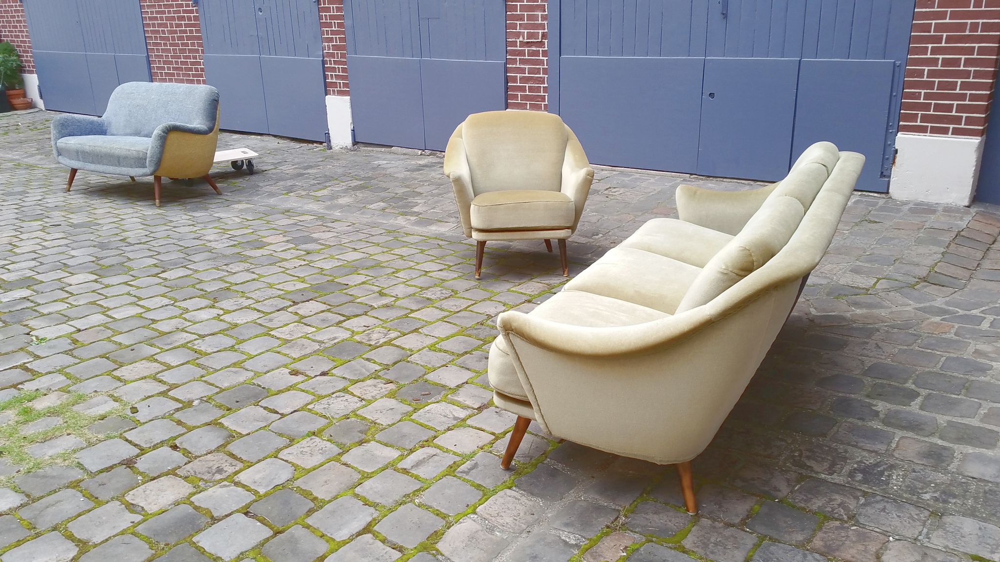 Set canapé / 1 fauteuil année 50 60 dans son jus