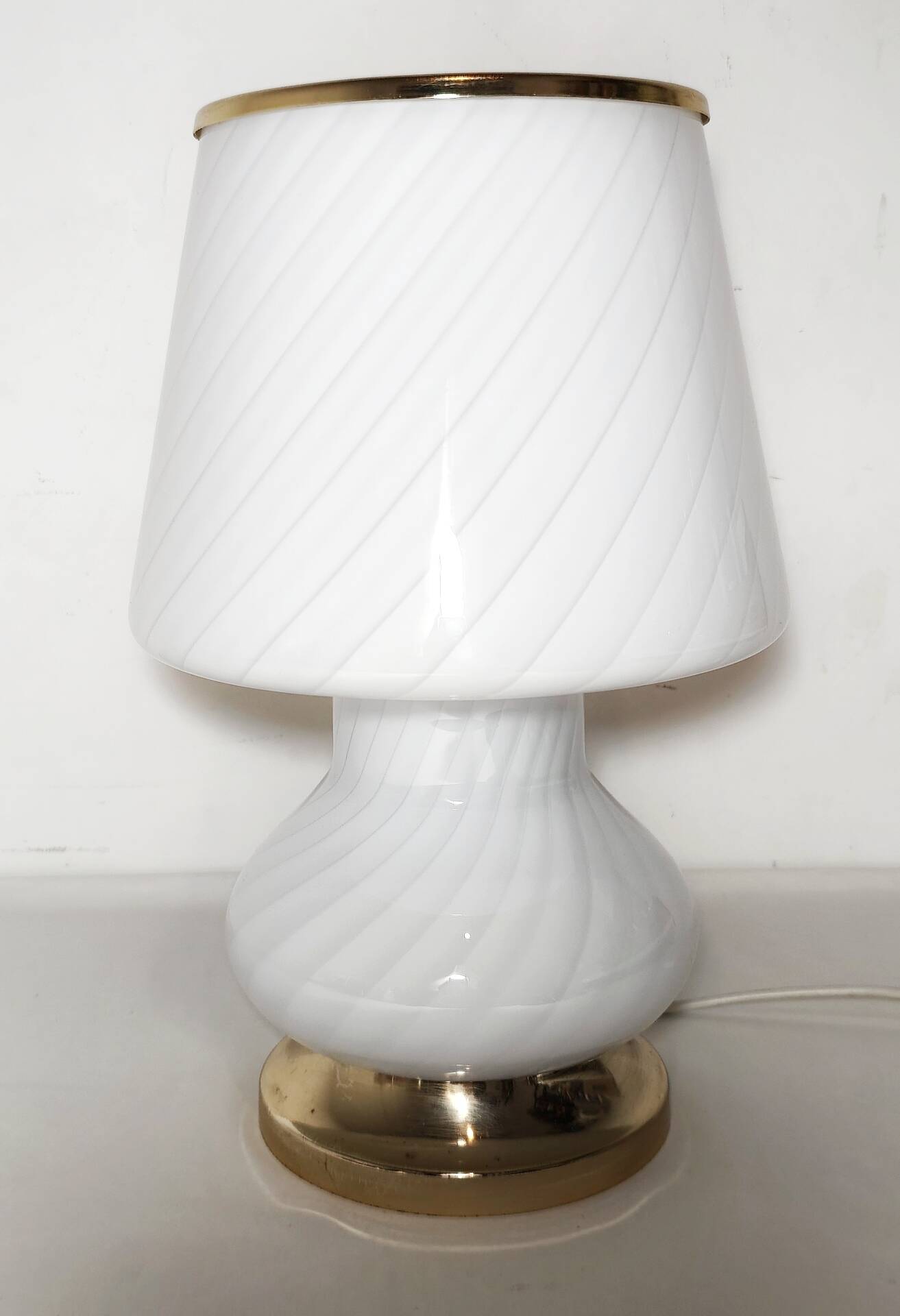 Murano glass table lamp. Italy, 1980s.