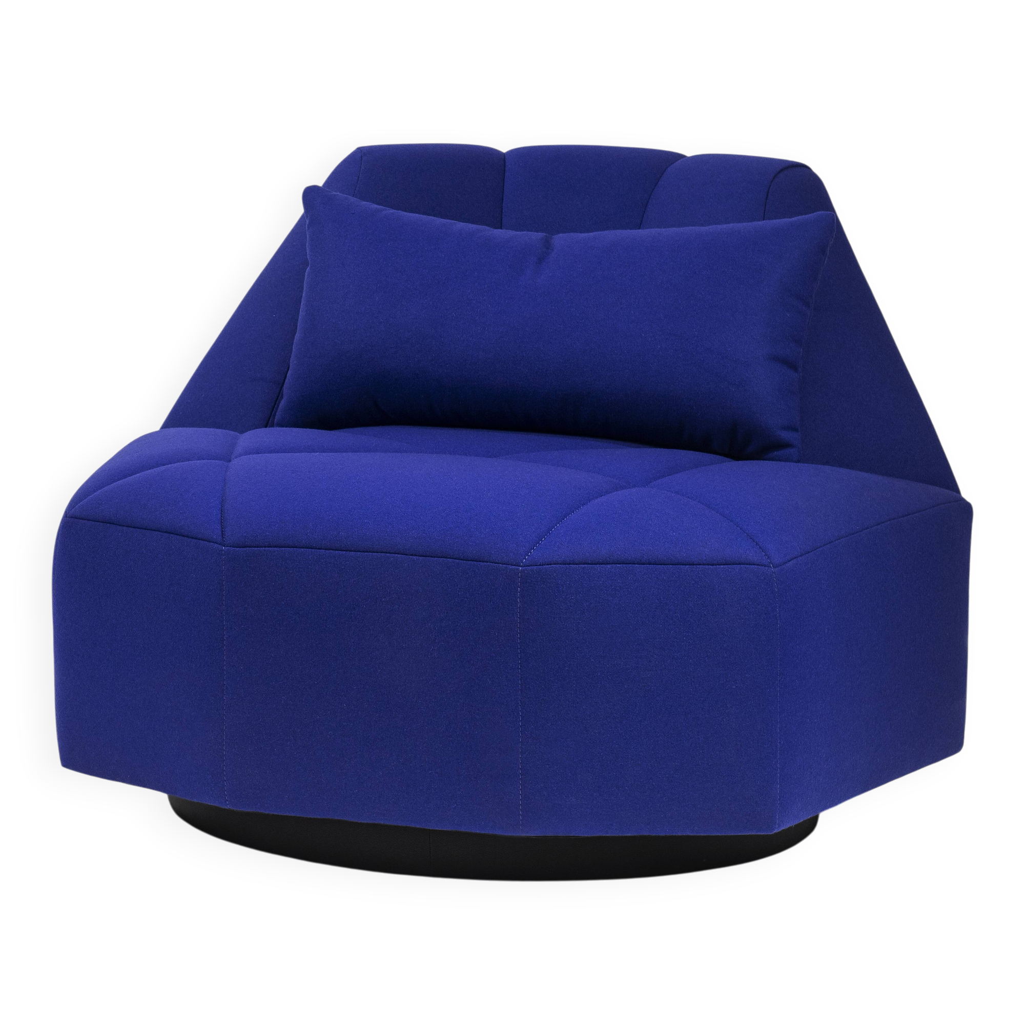 Contemporary swivel armchair