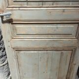 Stripped pine door