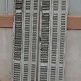 2 shutters with fixed louvers