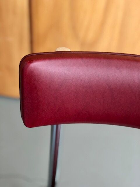 Office chairs in burgundy skaï 50s