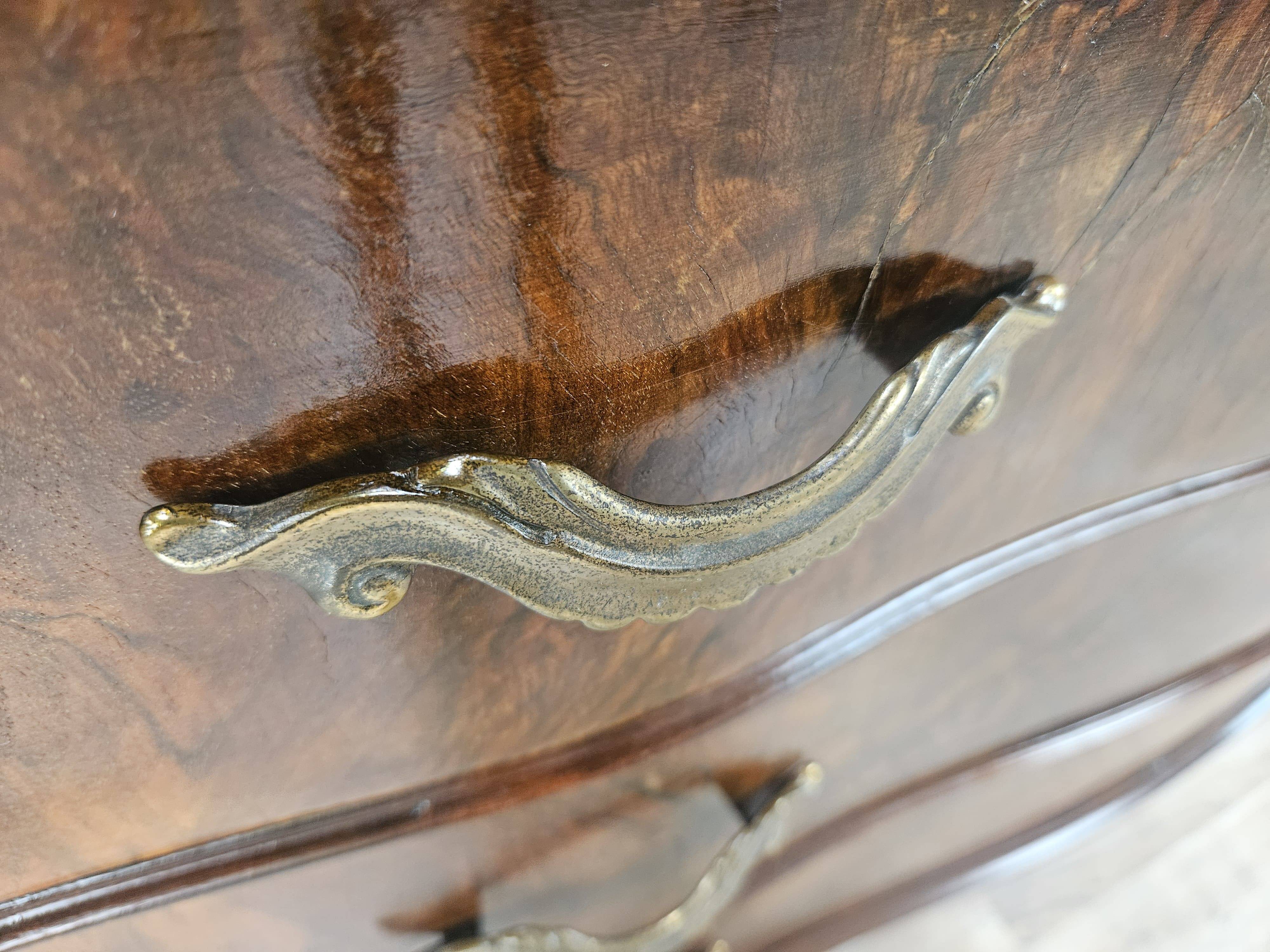 Chippendale chest of drawers in walnut burl, 1940s