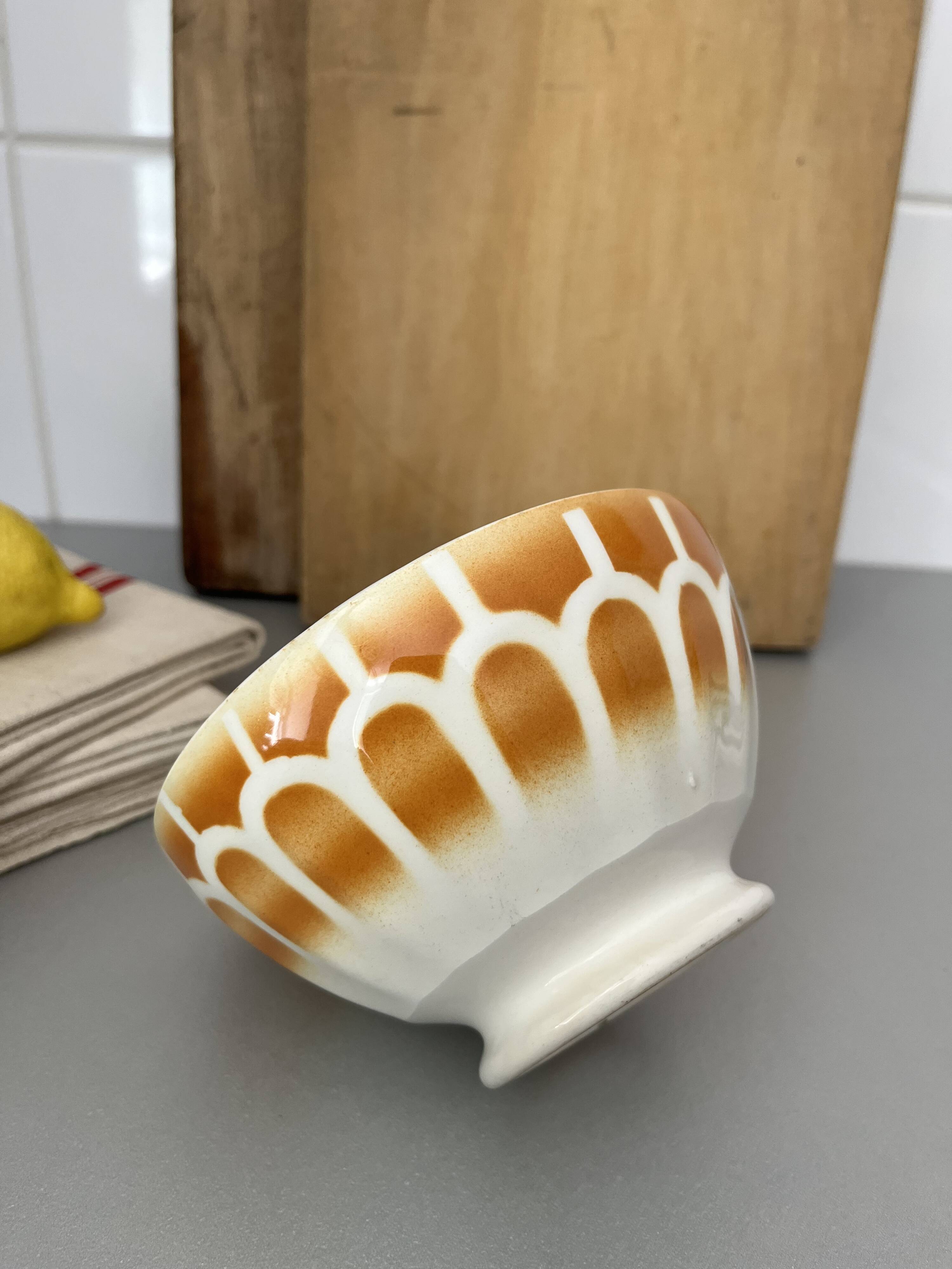 Faience faceted bowl