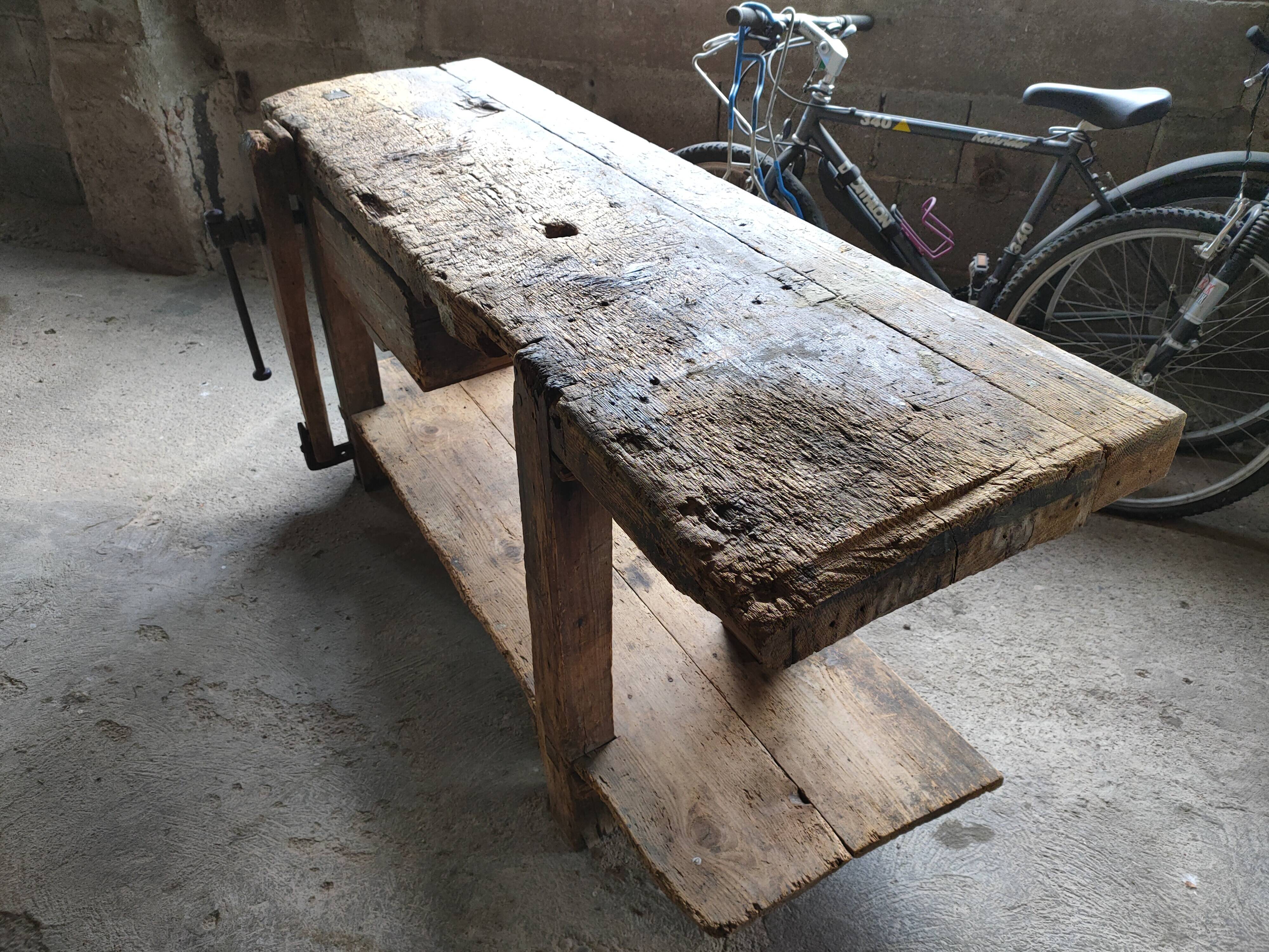 Wooden carpenter's establishment