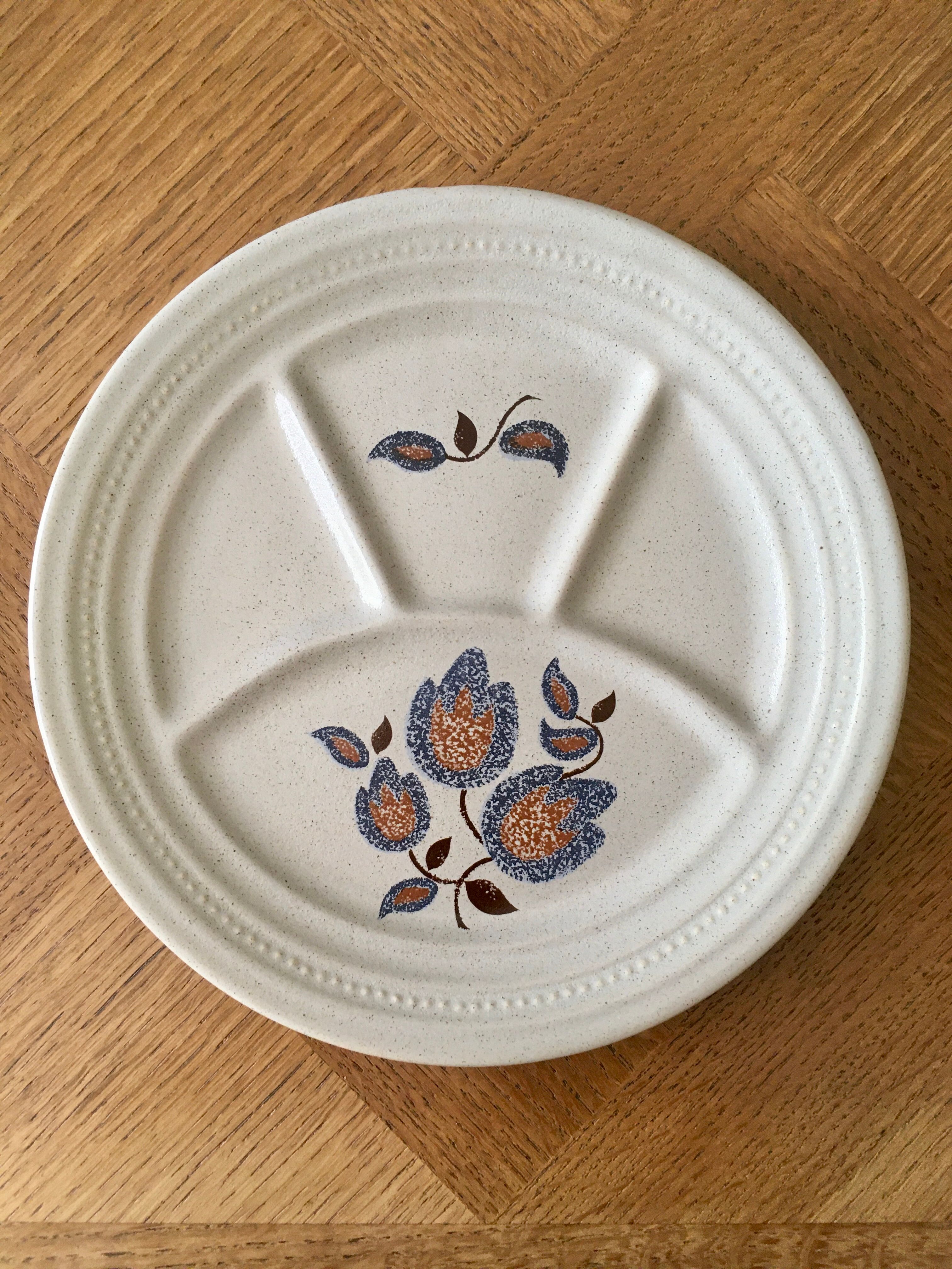 8 plates with earthenware compartments of St Amand model Sologne