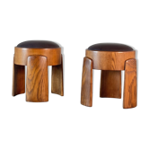 Paire de tabourets sculpturaux en hêtre et cuir marron par Forme