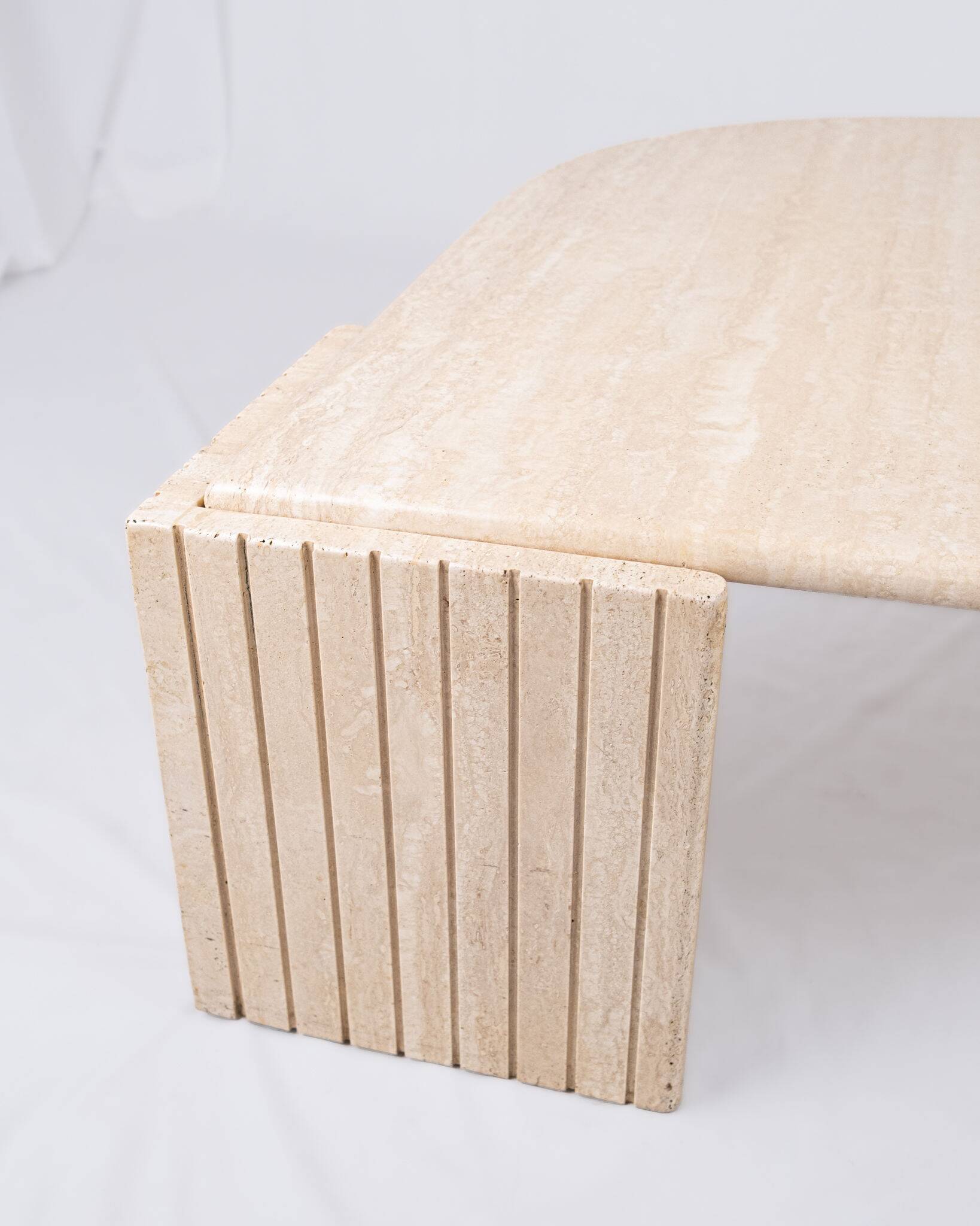 Travertine eye table, Roche Bobois, 1970-80